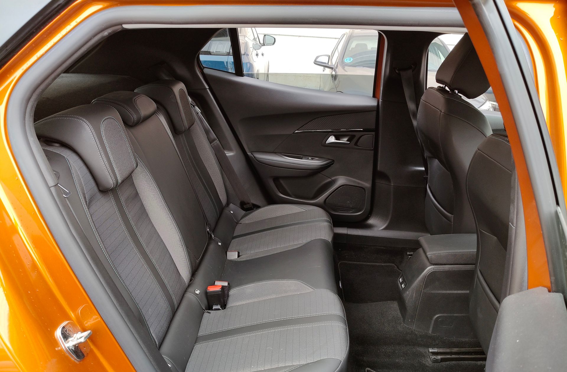 Peugeot 2008 BlueHDi 110 Allure Pack - foto 17
