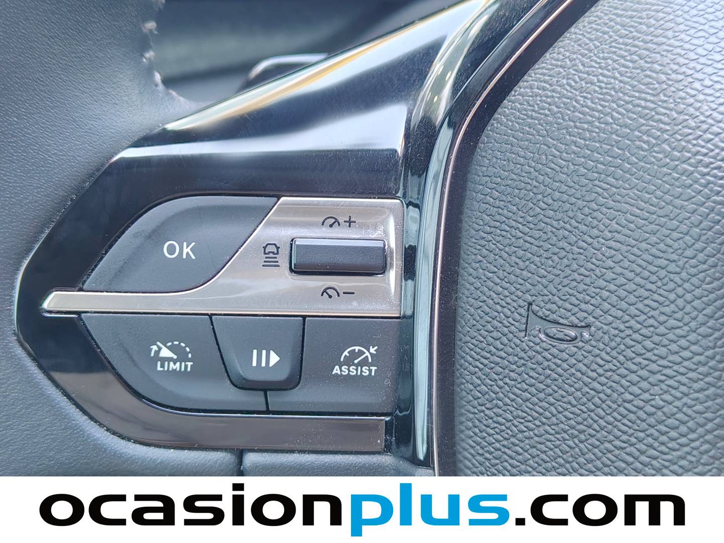 Peugeot 408 Peugeot 408 Allure Hybrid eDCS6 (136 CV) de ocasión