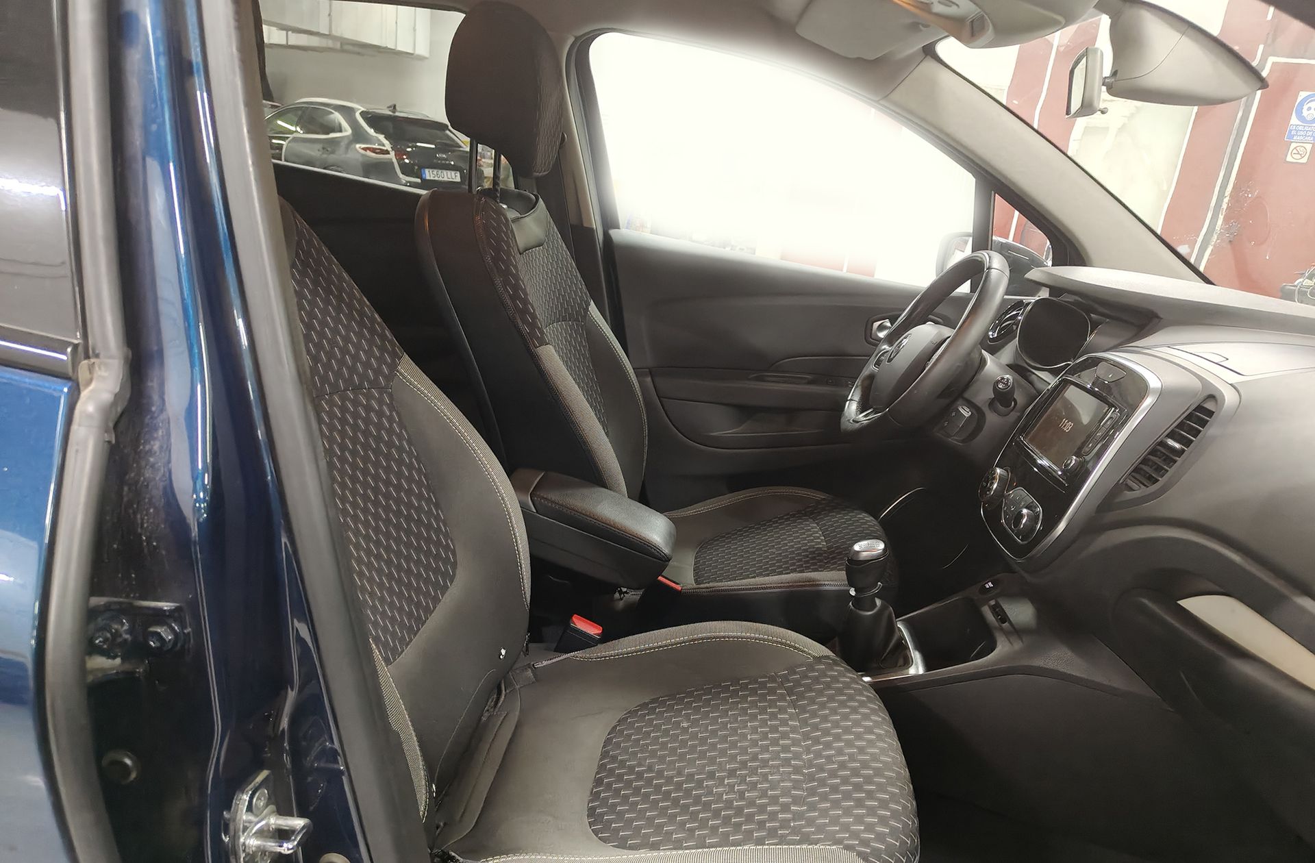 Renault Captur Zen TCe GPF - foto 14