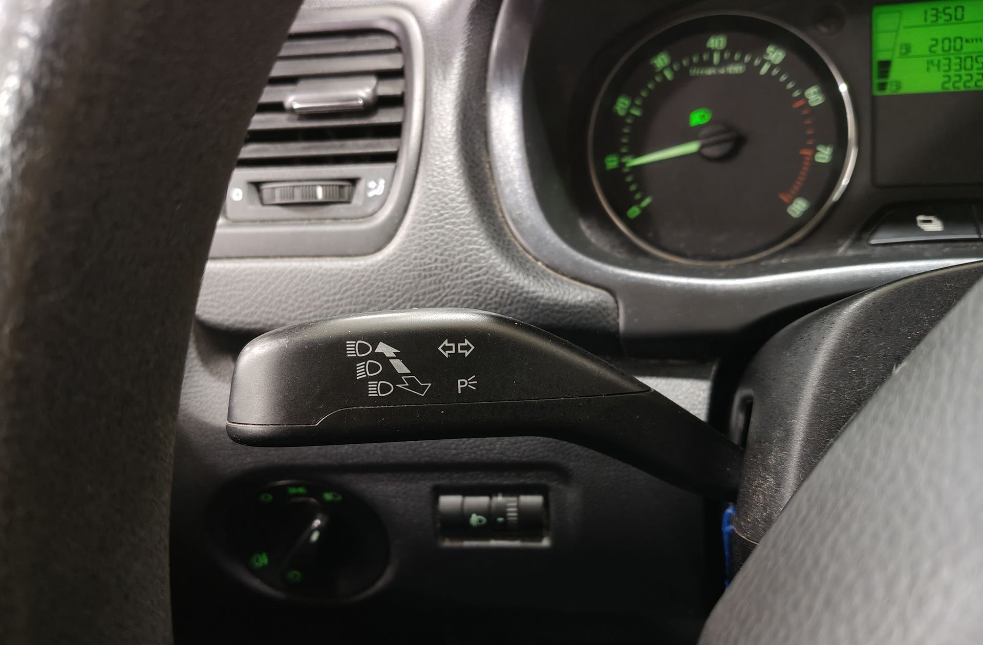 Škoda Fabia 1.2 12v Ambition - foto 22