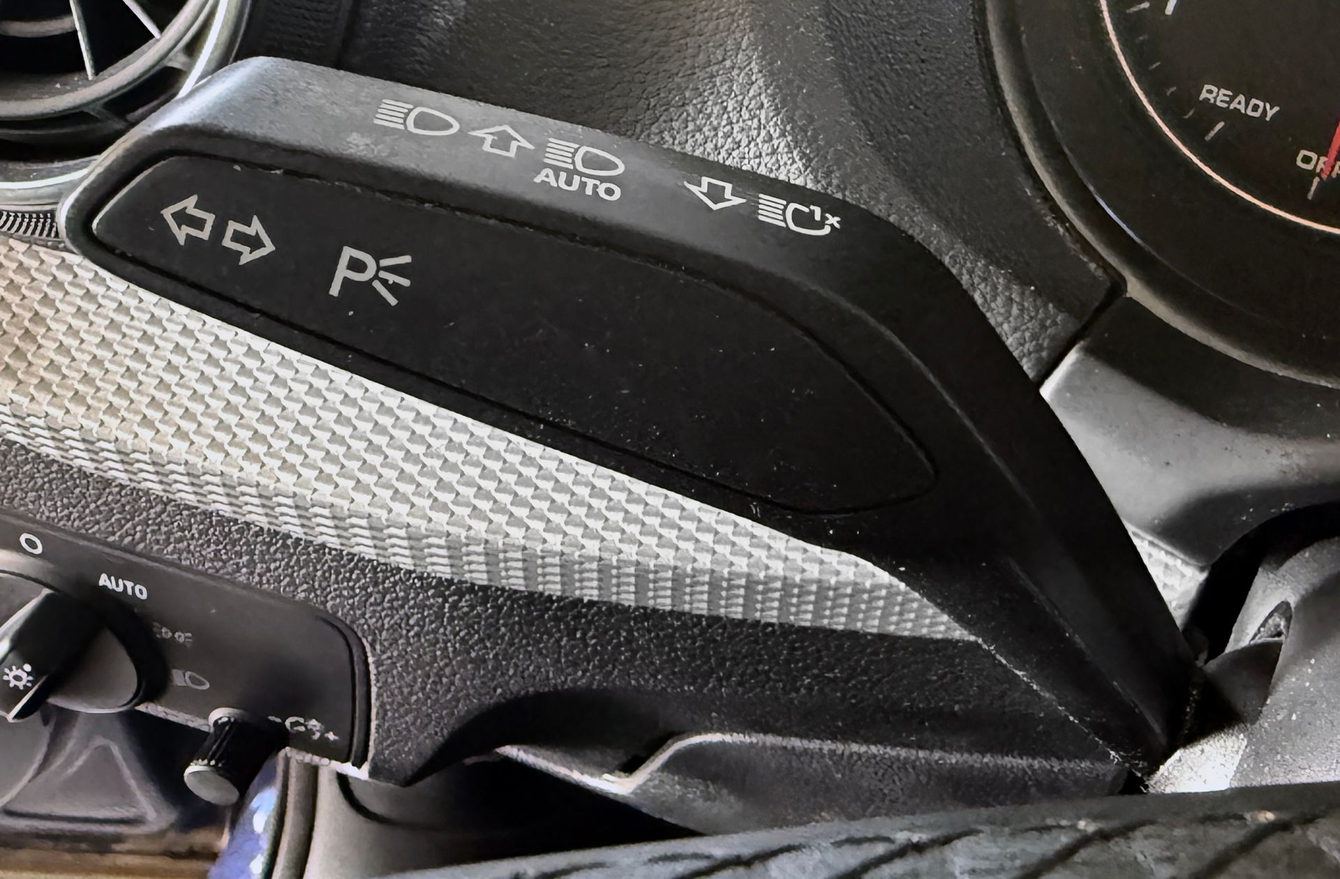 Audi Q2 Advanced 30 TFSI - foto 23