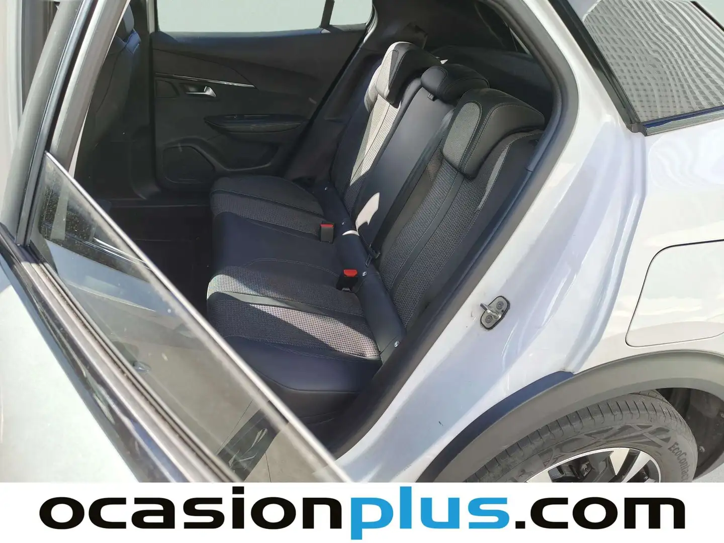 Foto Peugeot 2008 Peugeot 2008 PureTech 130 S&S GT (130 CV)