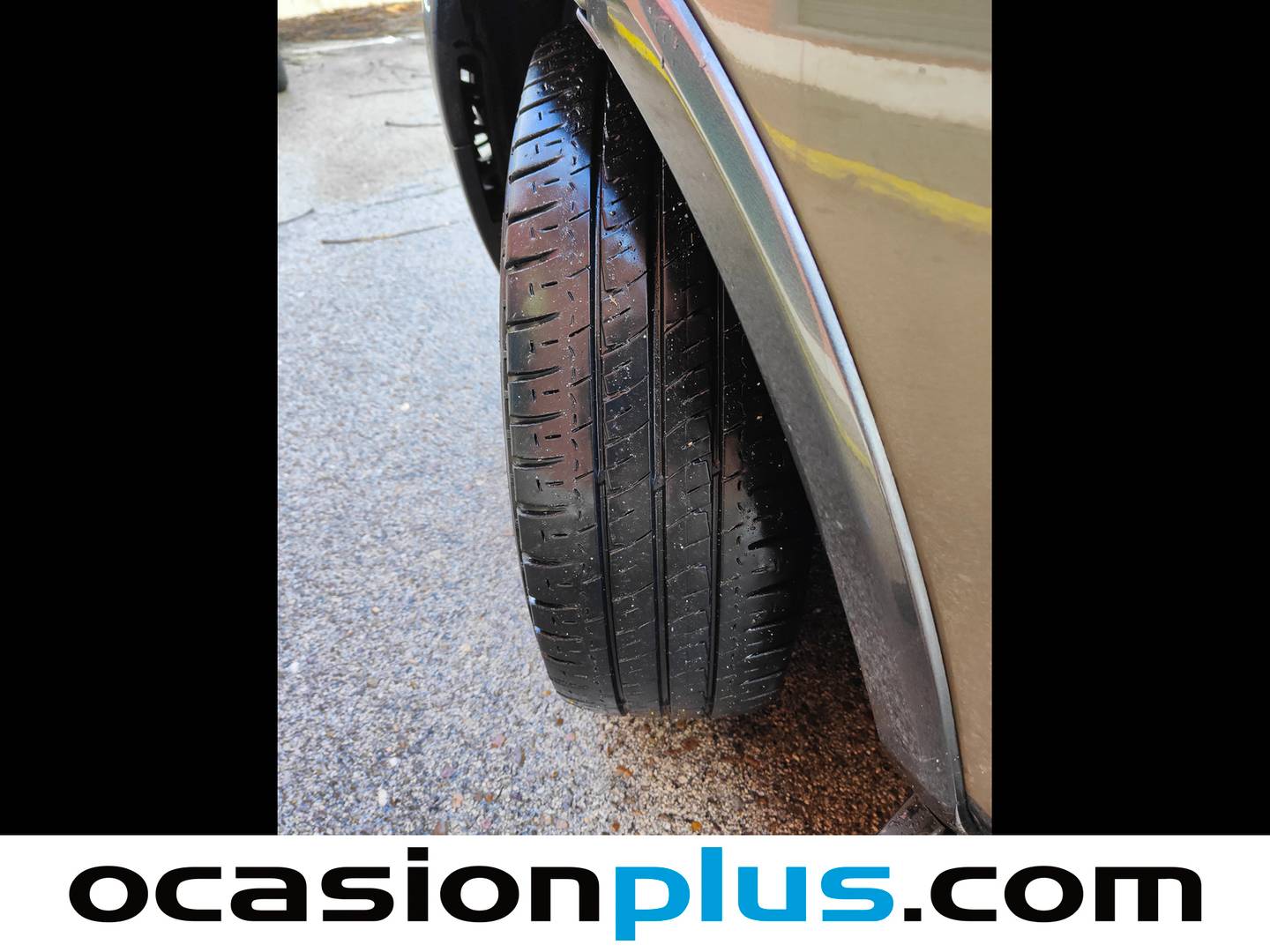 Foto Ford Tourneo Custom FORD Tourneo Custom 2.0 EcoBlue L2 Active Auto (170 CV) 8 Plazas