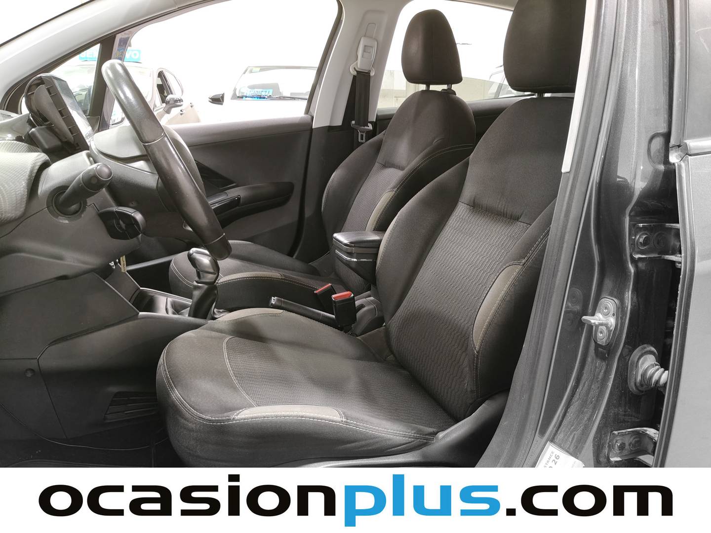 Foto asientos delanteros Peugeot 208 Peugeot 208 BlueHDi 100 Style (100 CV)