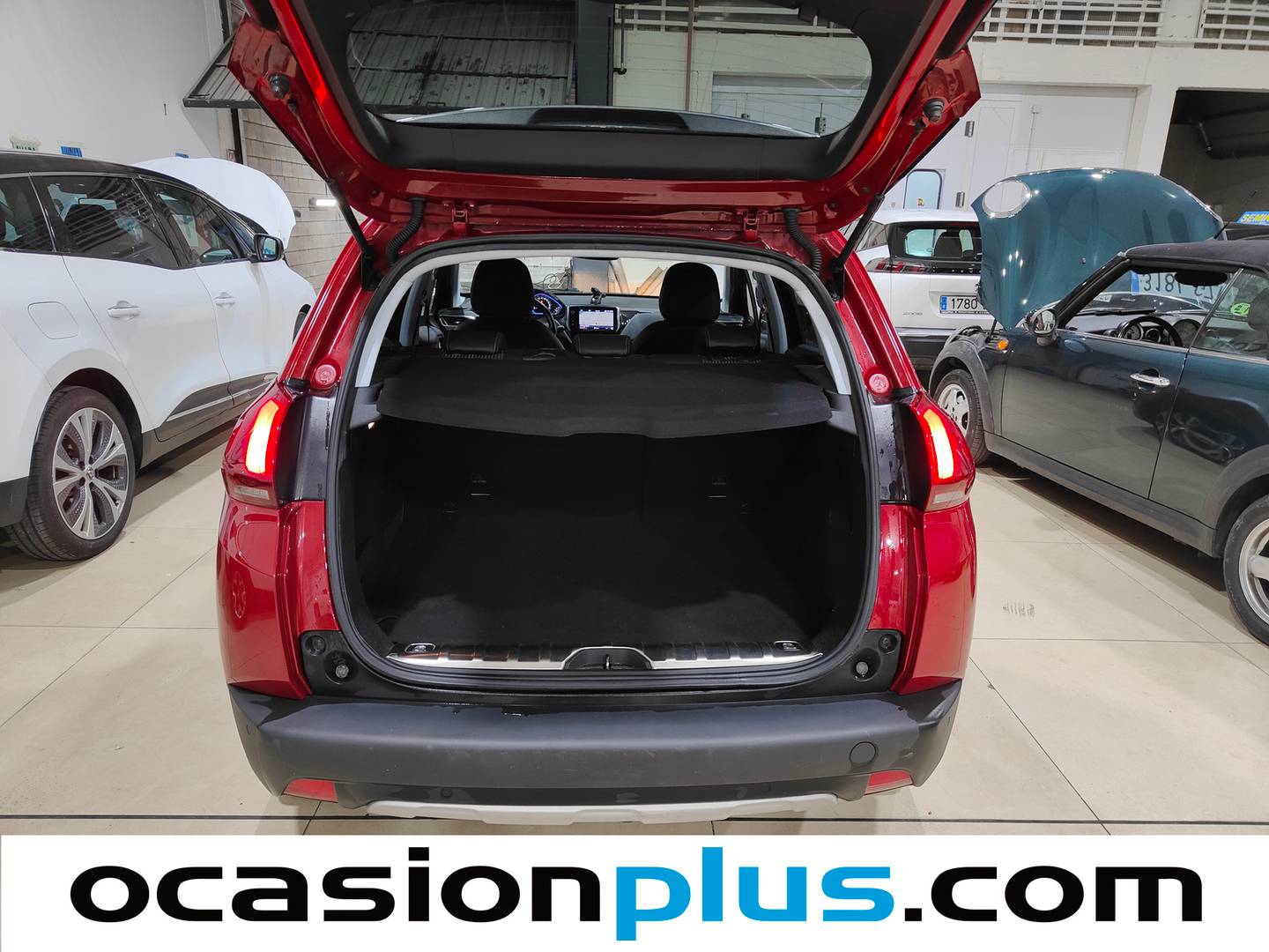 Foto Peugeot 2008 Peugeot 2008 BlueHDi 120 S&S Allure (120 CV)