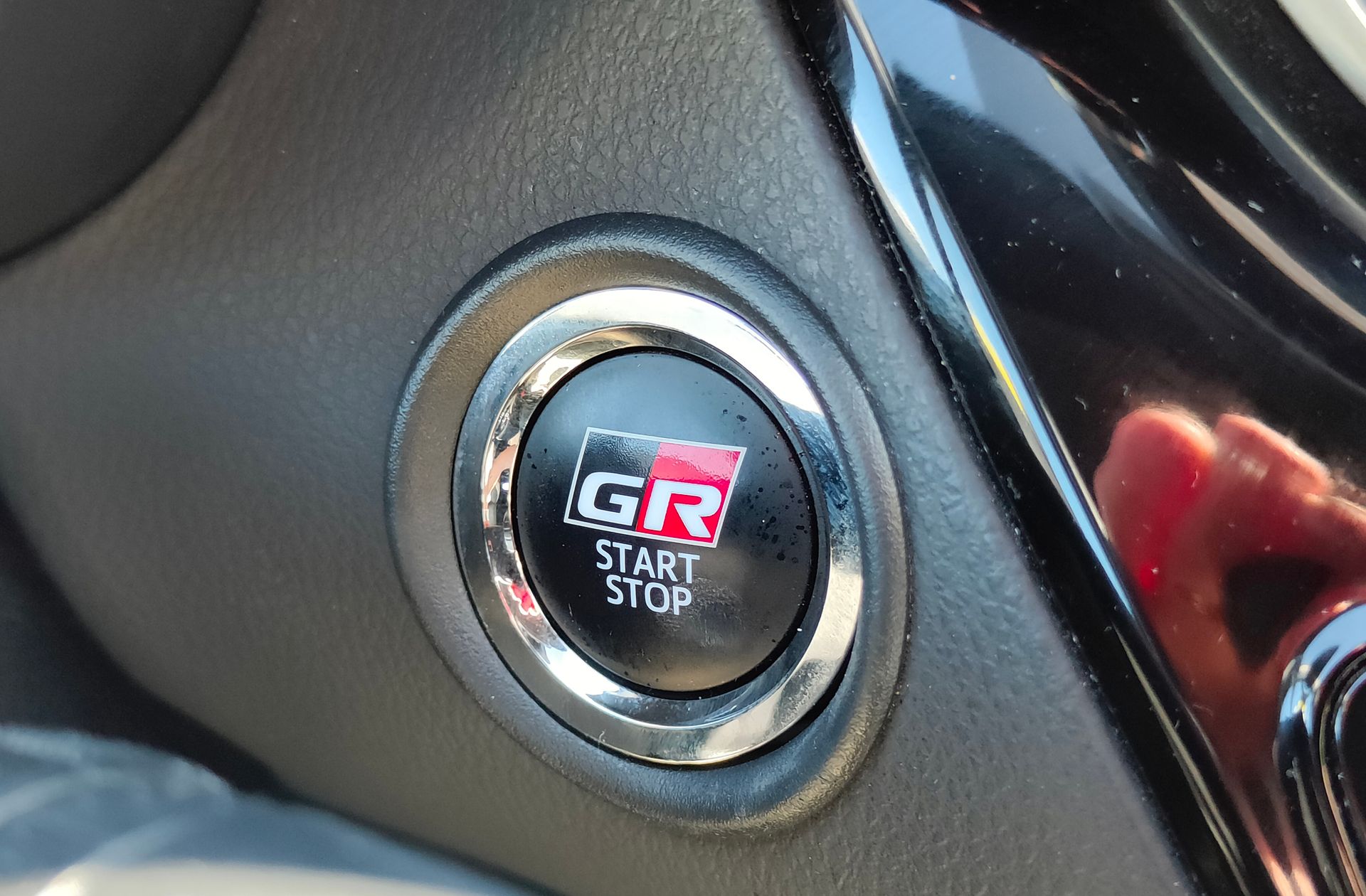 Toyota C-HR 180H GR Sport - foto 34