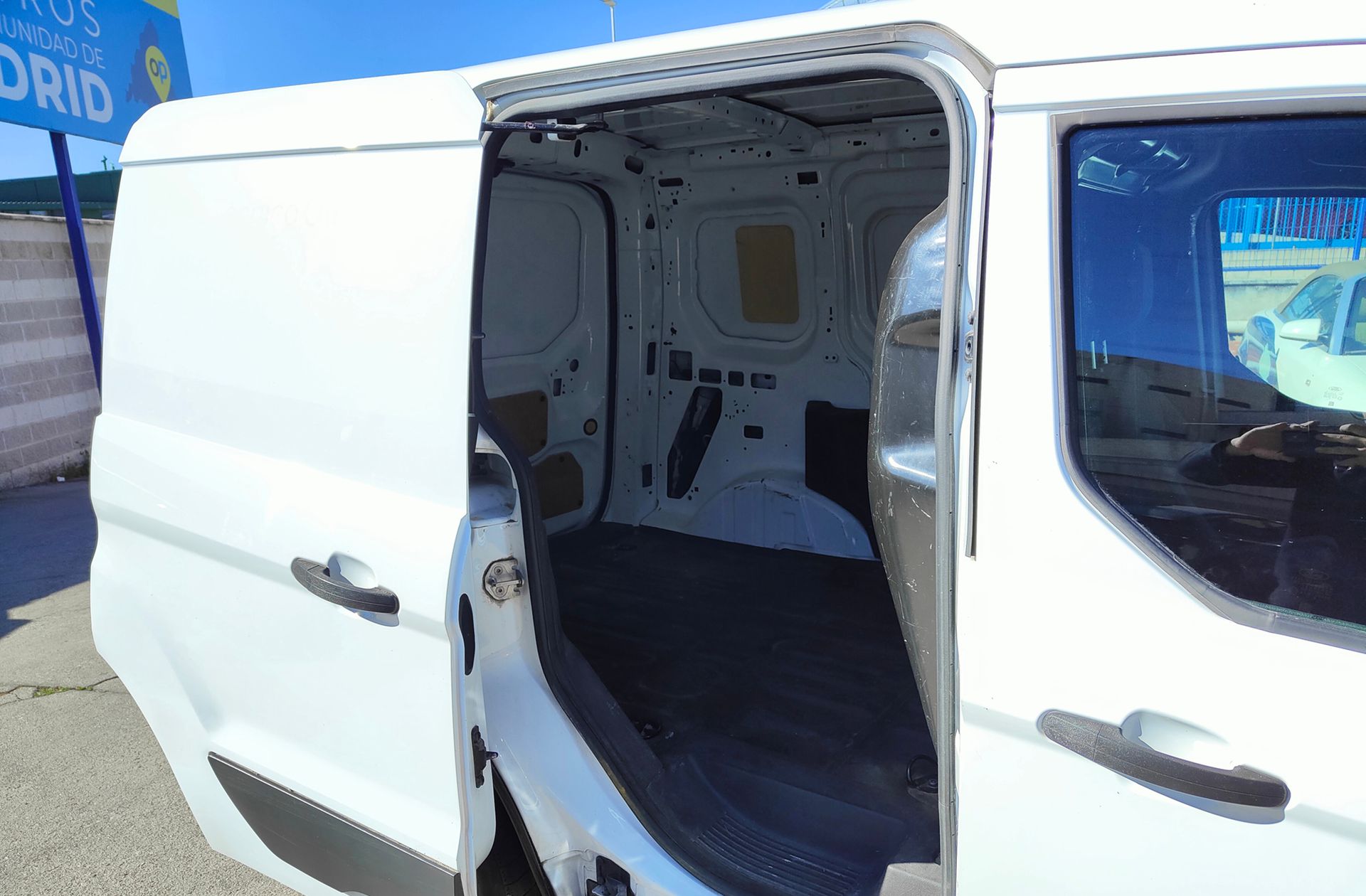 Ford Transit Connect 1.6 TDCi Ambiente 200 L1 - foto 12