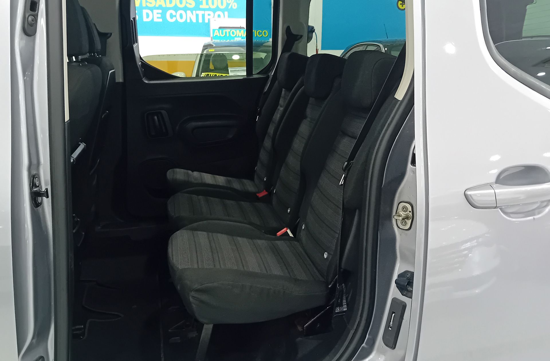 Opel Combo 1.5 TD Selective XL - foto 9