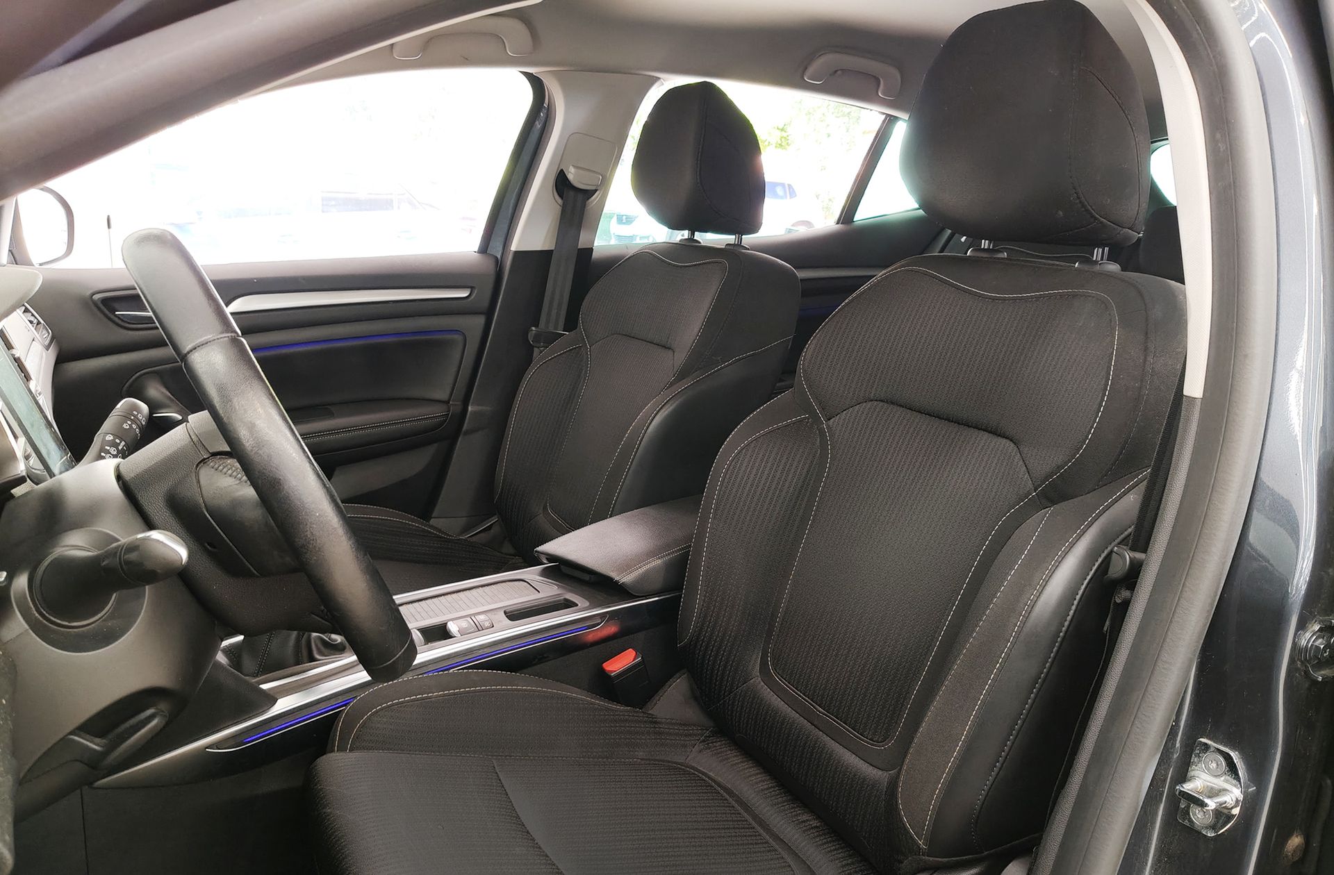 Renault Mégane Zen TCe GPF - foto 11