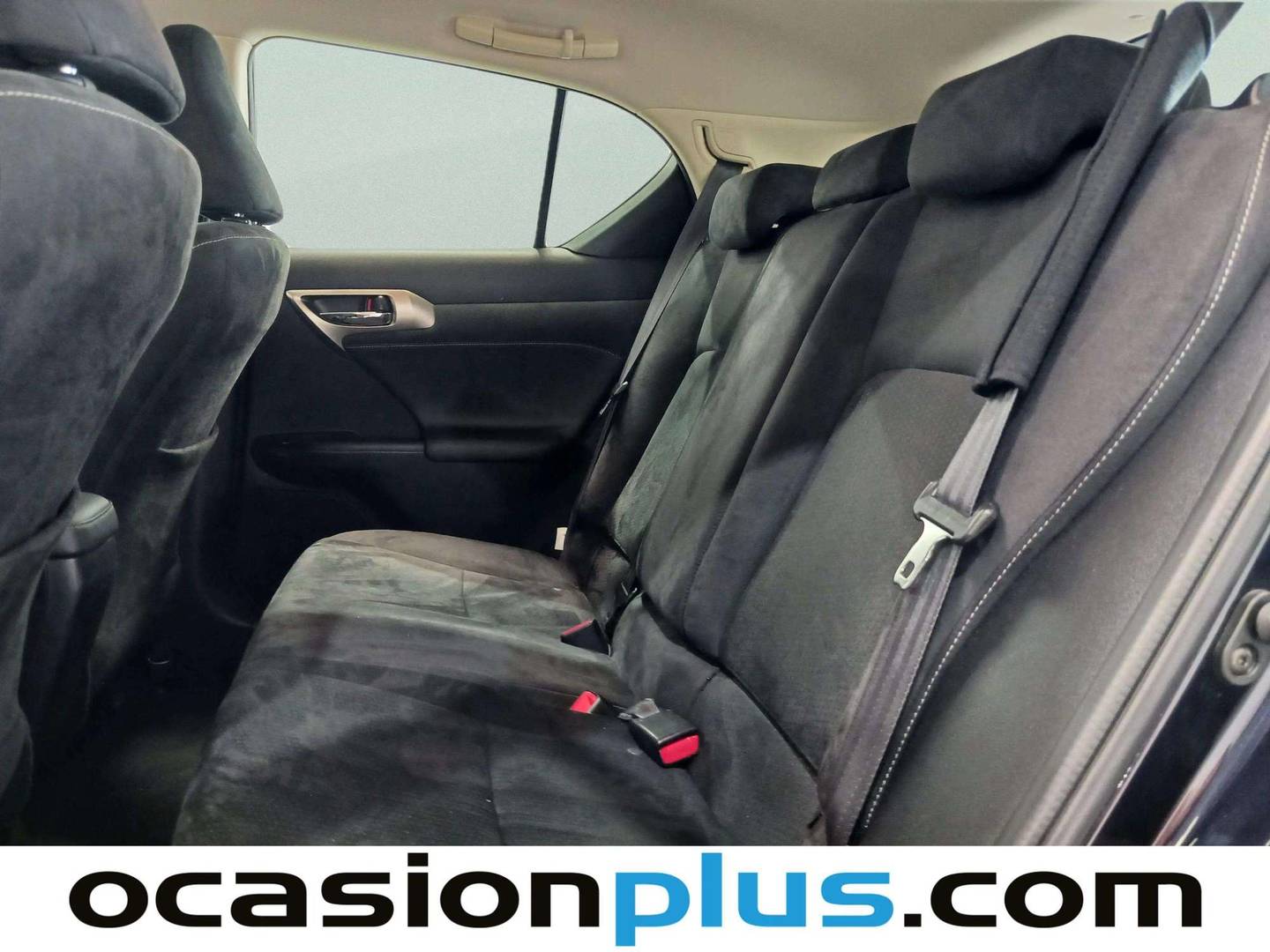 Foto asientos traseros Lexus CT Lexus CT 200h Executive + Navibox (136 CV)