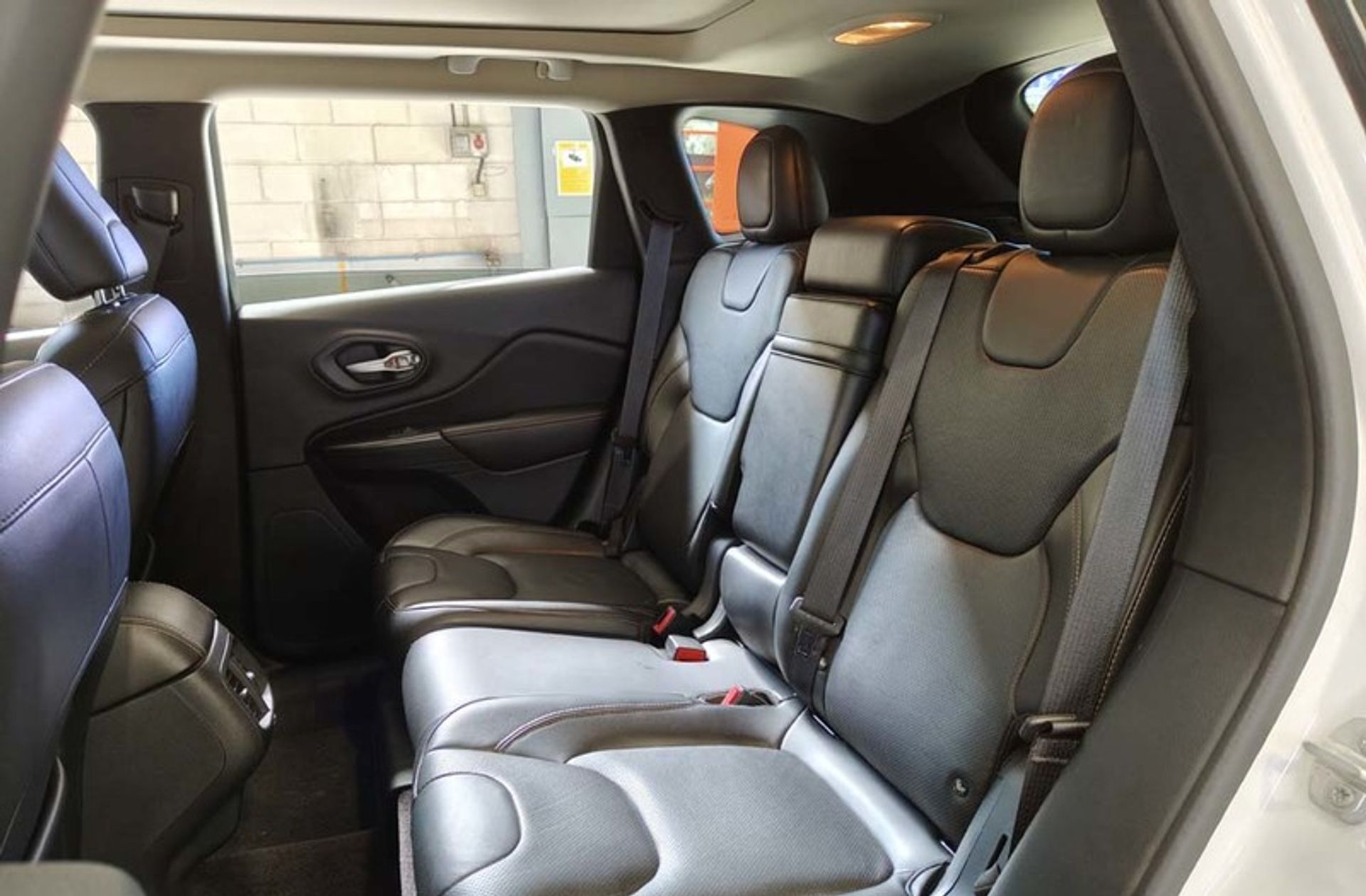 Jeep Cherokee 2.0 CRD Limited 4x2 - foto 15