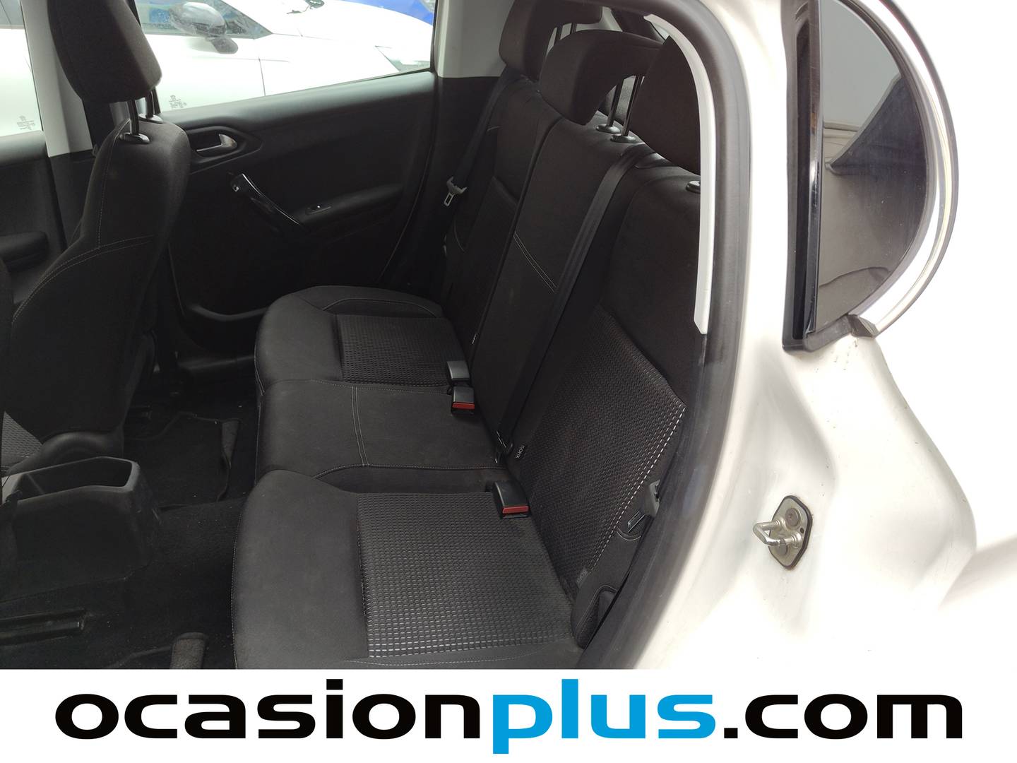 Foto asientos traseros Peugeot 208 Peugeot 208 1.2L PureTech Allure (82 CV)