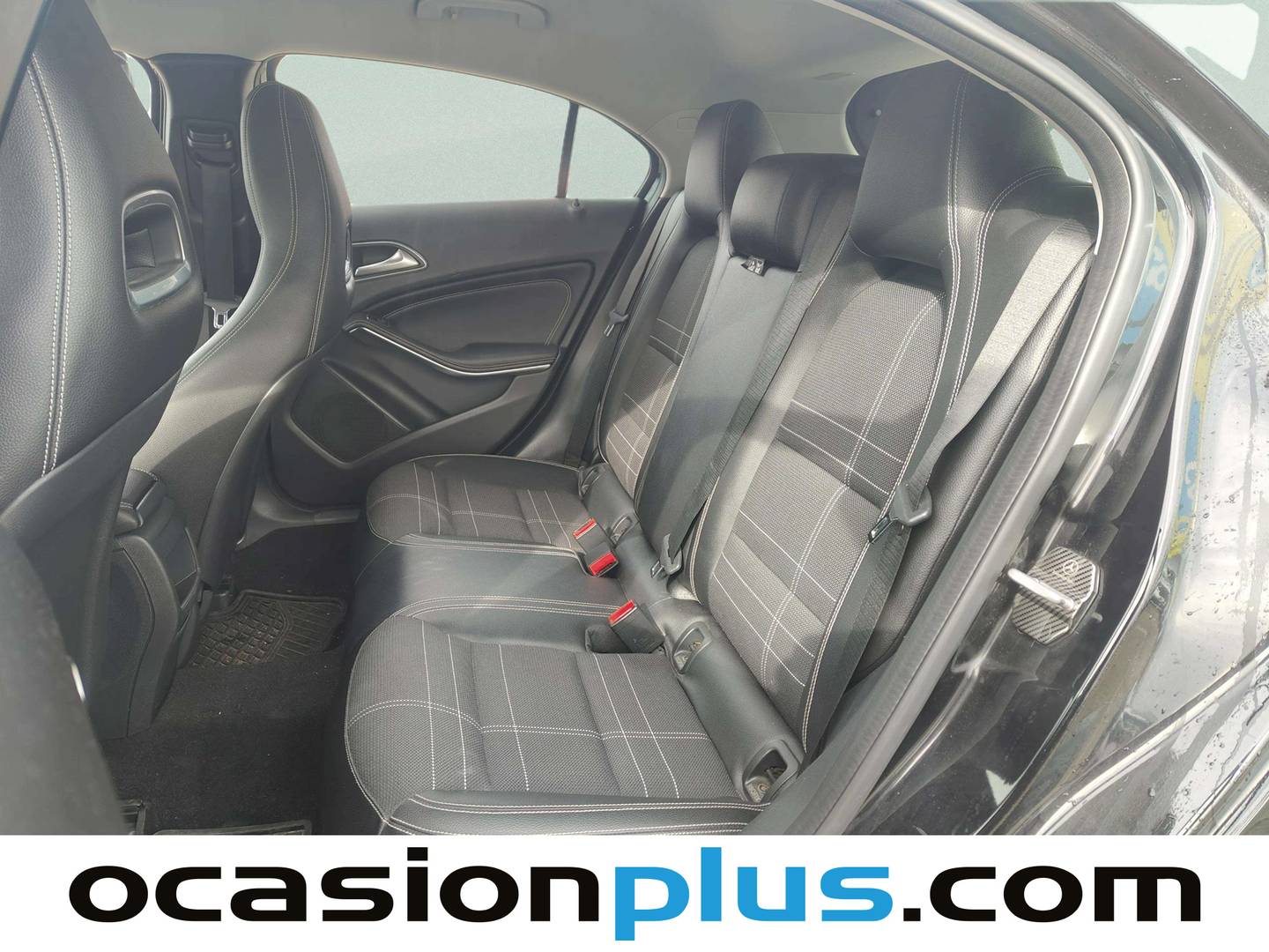 Foto asientos traseros Mercedes Clase A Mercedes-Benz Clase A 200 d Urban (136 CV)