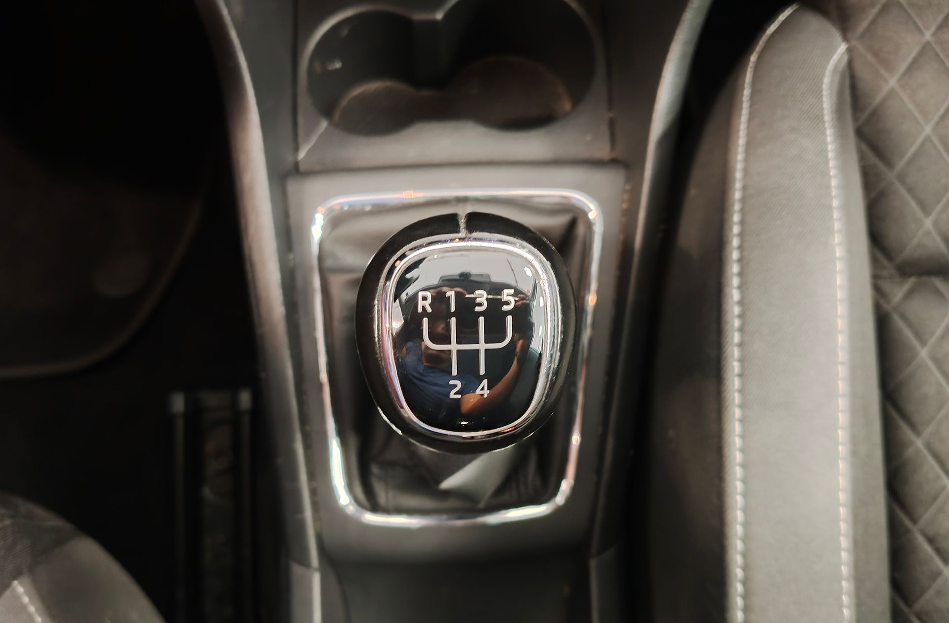 Škoda Spaceback 1.0 TSI Ambition - foto 5