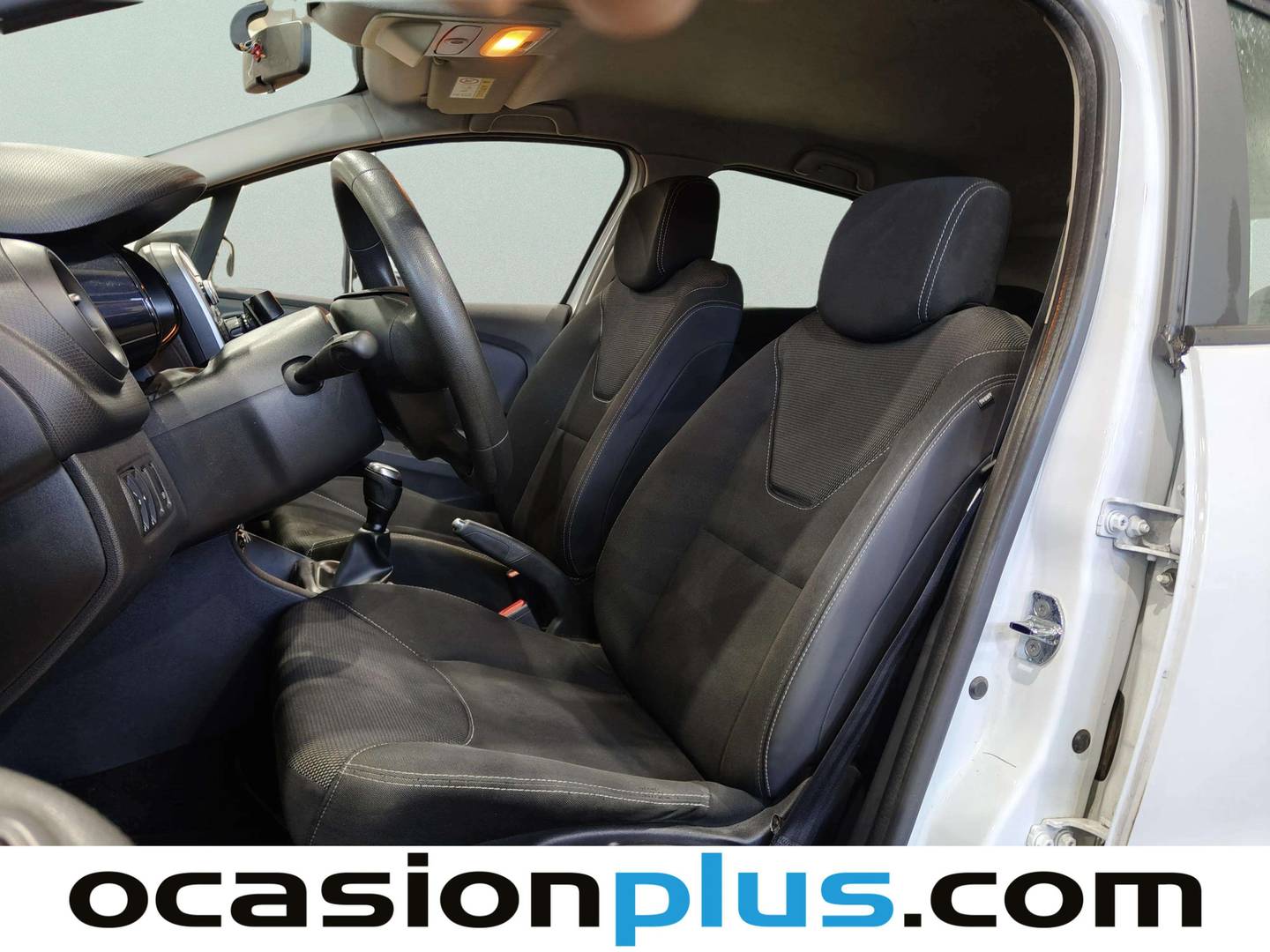 Foto asientos delanteros Renault Clio Renault Clio Business TCe (75 CV)
