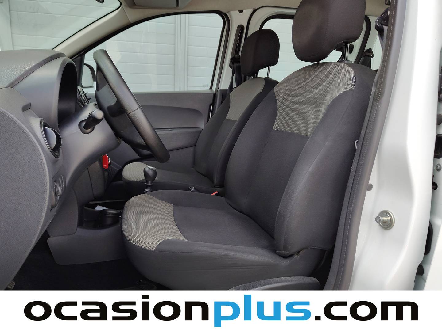 Foto asientos delanteros Dacia Dokker Dacia Dokker Essential Blue dCi (95 CV)