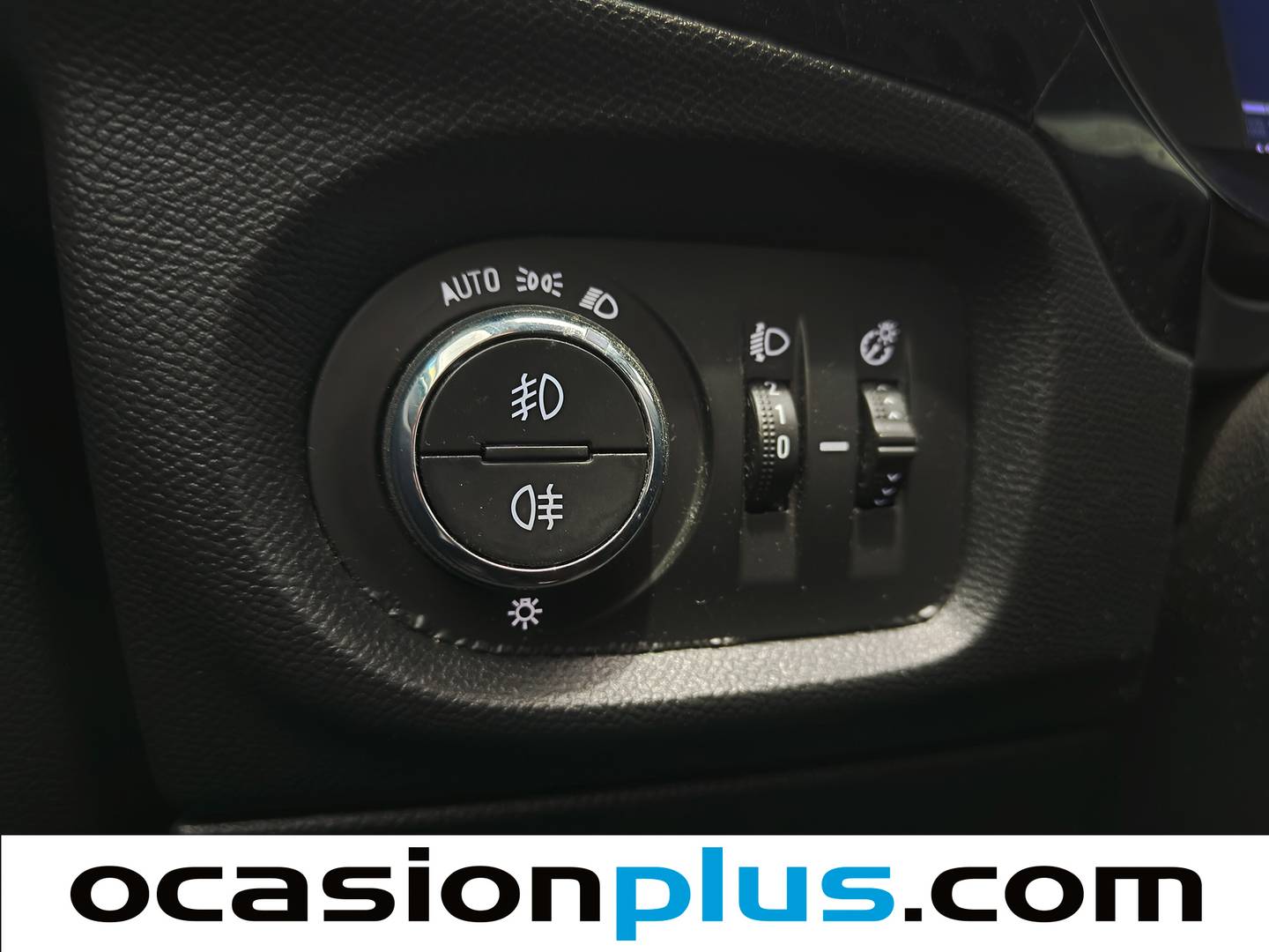 Equipamiento del Opel Corsa Opel Corsa 1.2 XEL Elegance (75 CV)