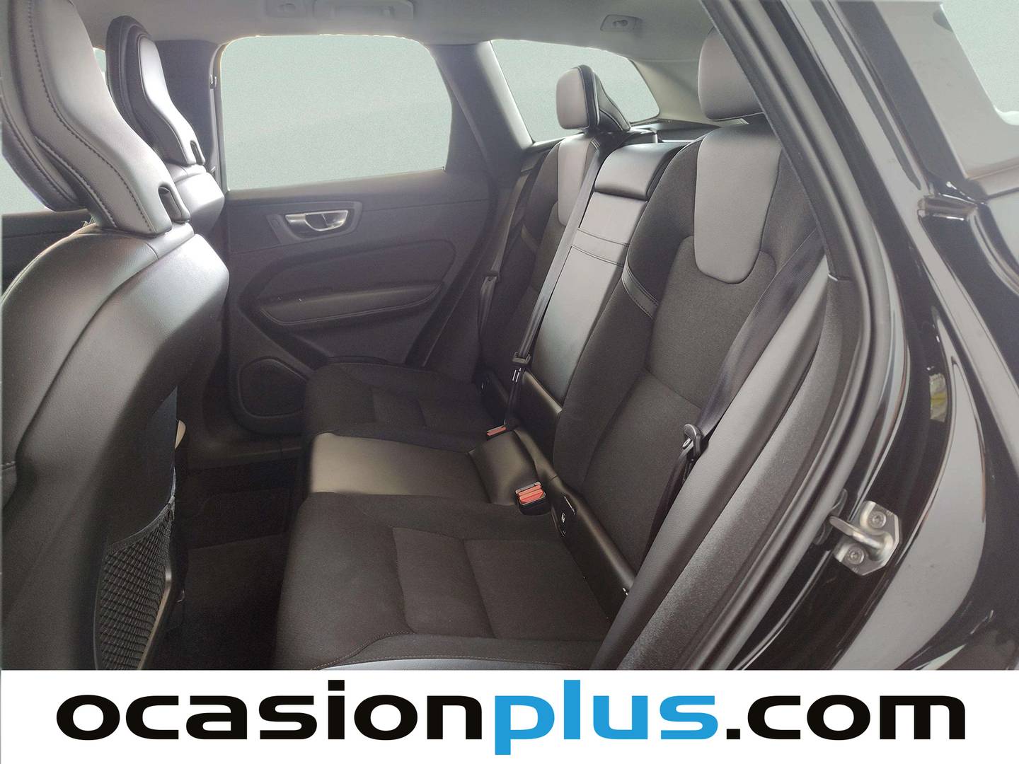 Foto asientos traseros Volvo XC60 Volvo XC60 D4 Momentum Auto (190 CV)