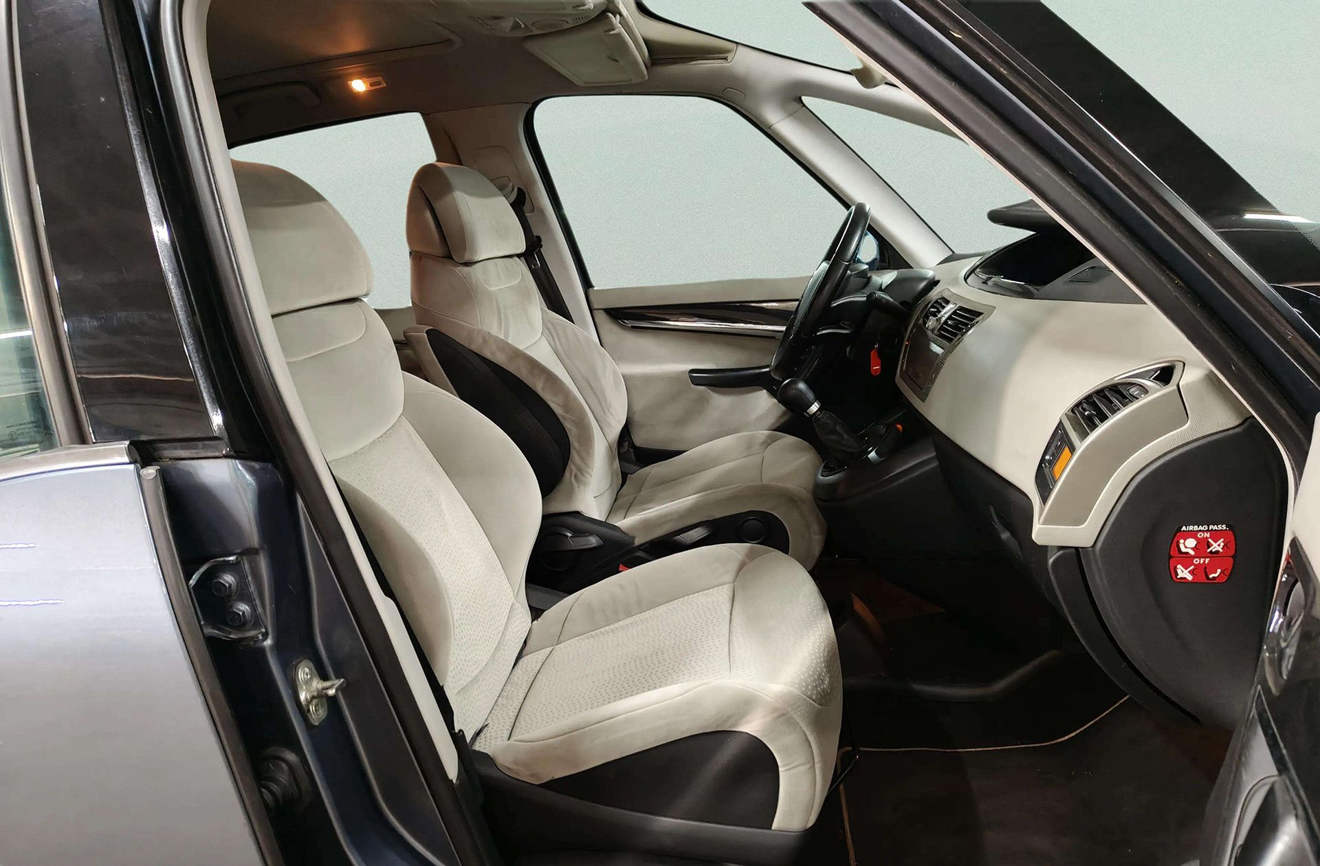 Citroën C4 Picasso 1.6 HDi Exclusive - foto 15
