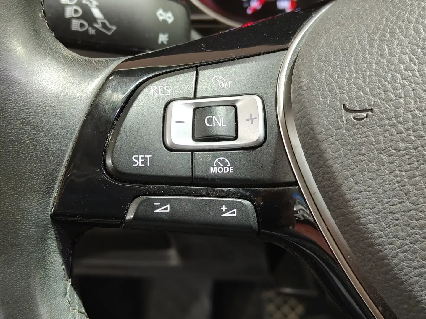 Foto Volkswagen Passat Volkswagen Passat Advance 1.6 TDI (120 CV)