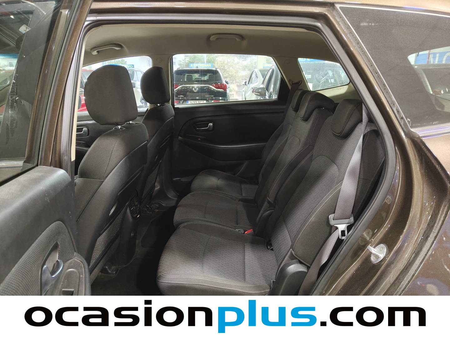 Foto asientos traseros KIA Carens Kia Carens 1.6 GDi Drive (135 CV)