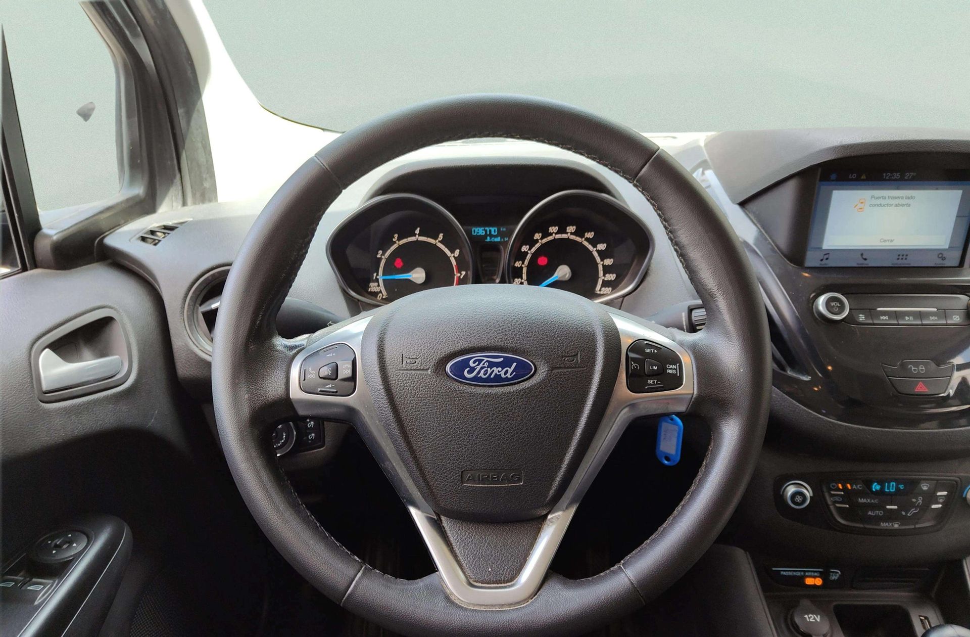 Ford Tourneo Courier 1.0 EcoBoost Titanium - foto 22