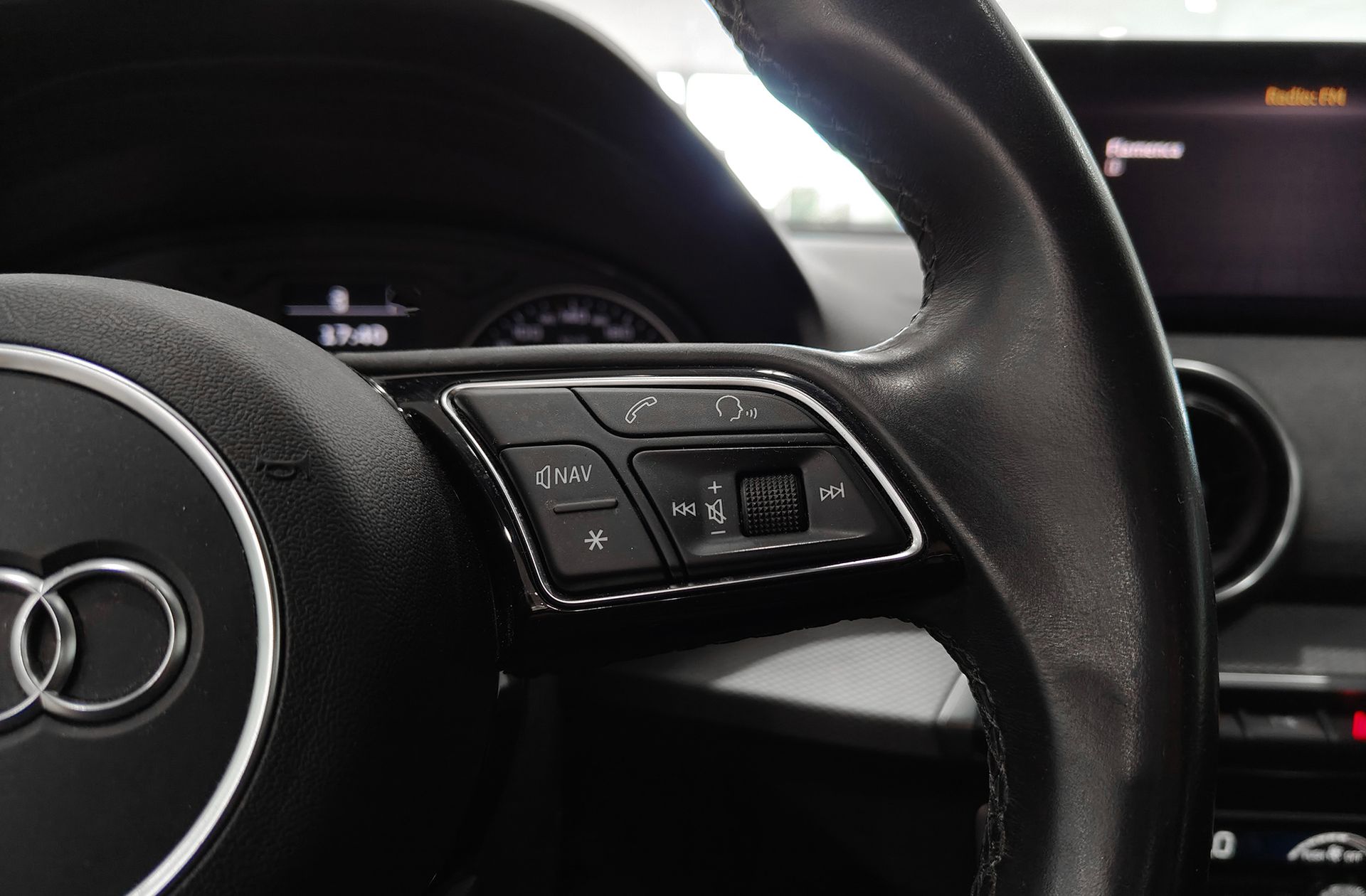 Audi Q2 Advanced 30 TFSI - foto 27