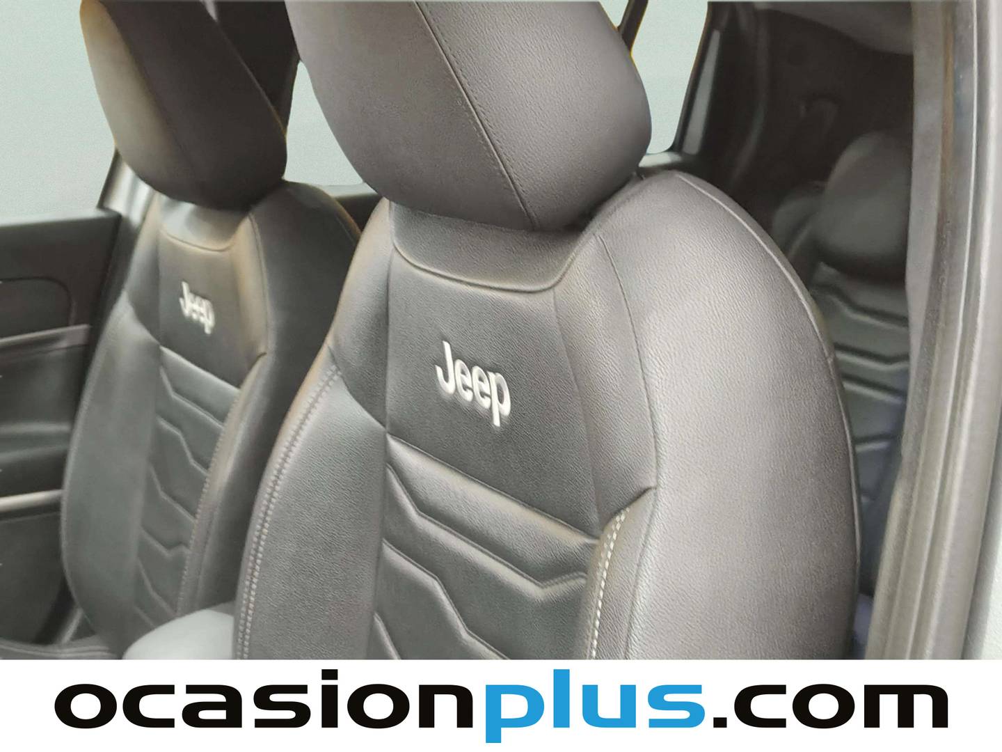 Foto Jeep Avenger Jeep Avenger 1.2 G Summit (100 CV)