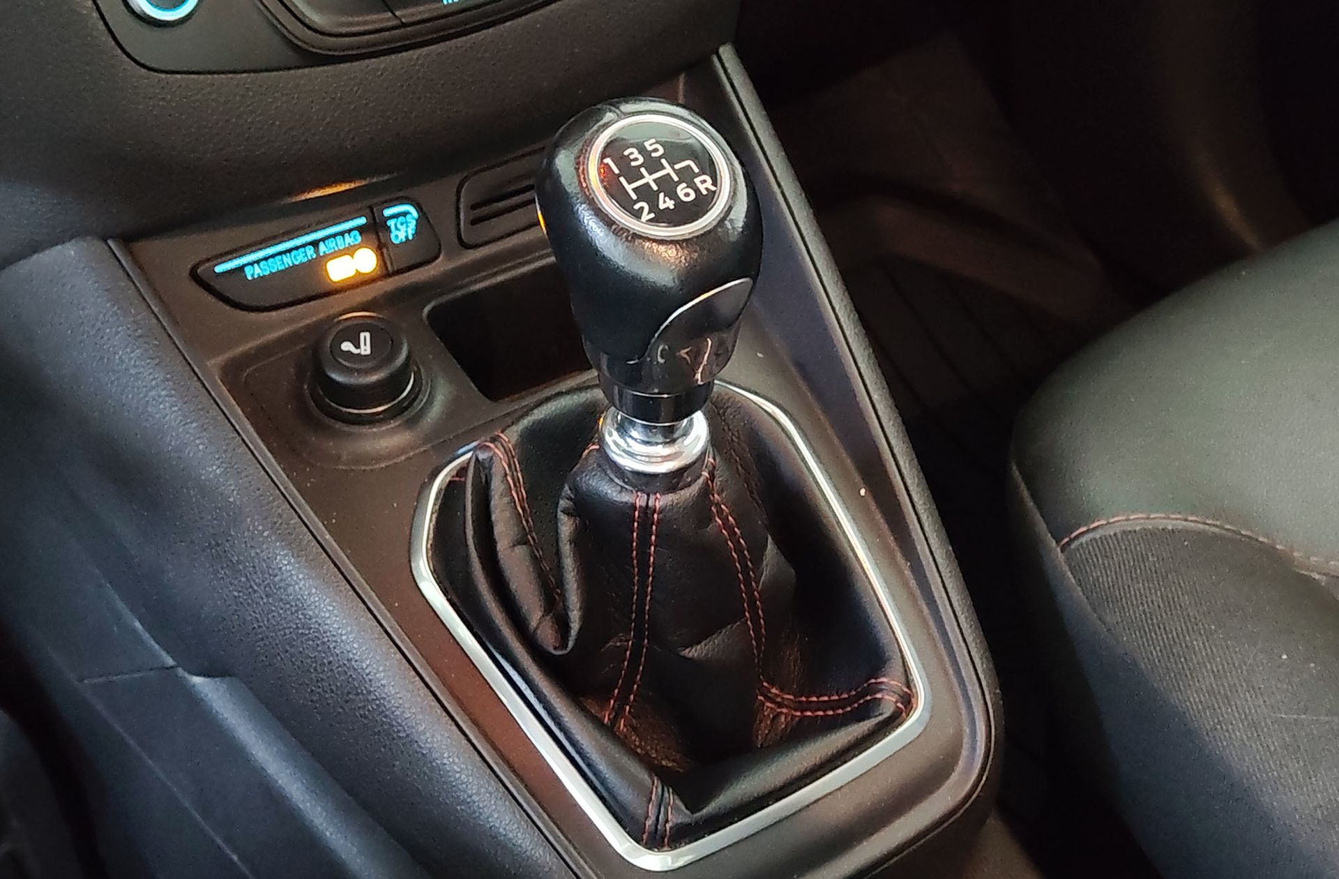 Ford Tourneo Courier 1.0 EcoBoost Sport - foto 5