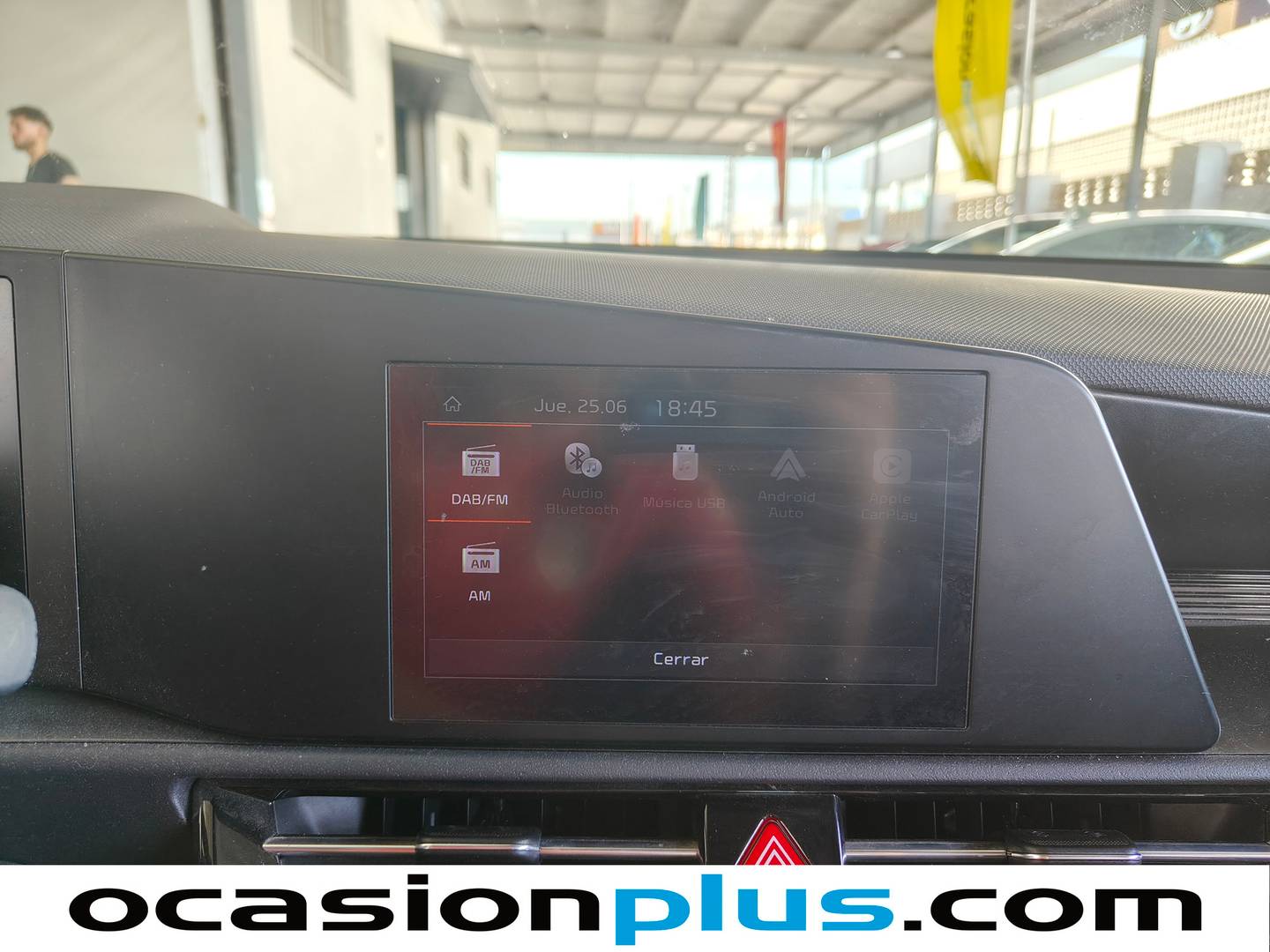 Extras y acabados del KIA Niro KIA Niro 1.6 GDi HEV Concept  (141 CV)