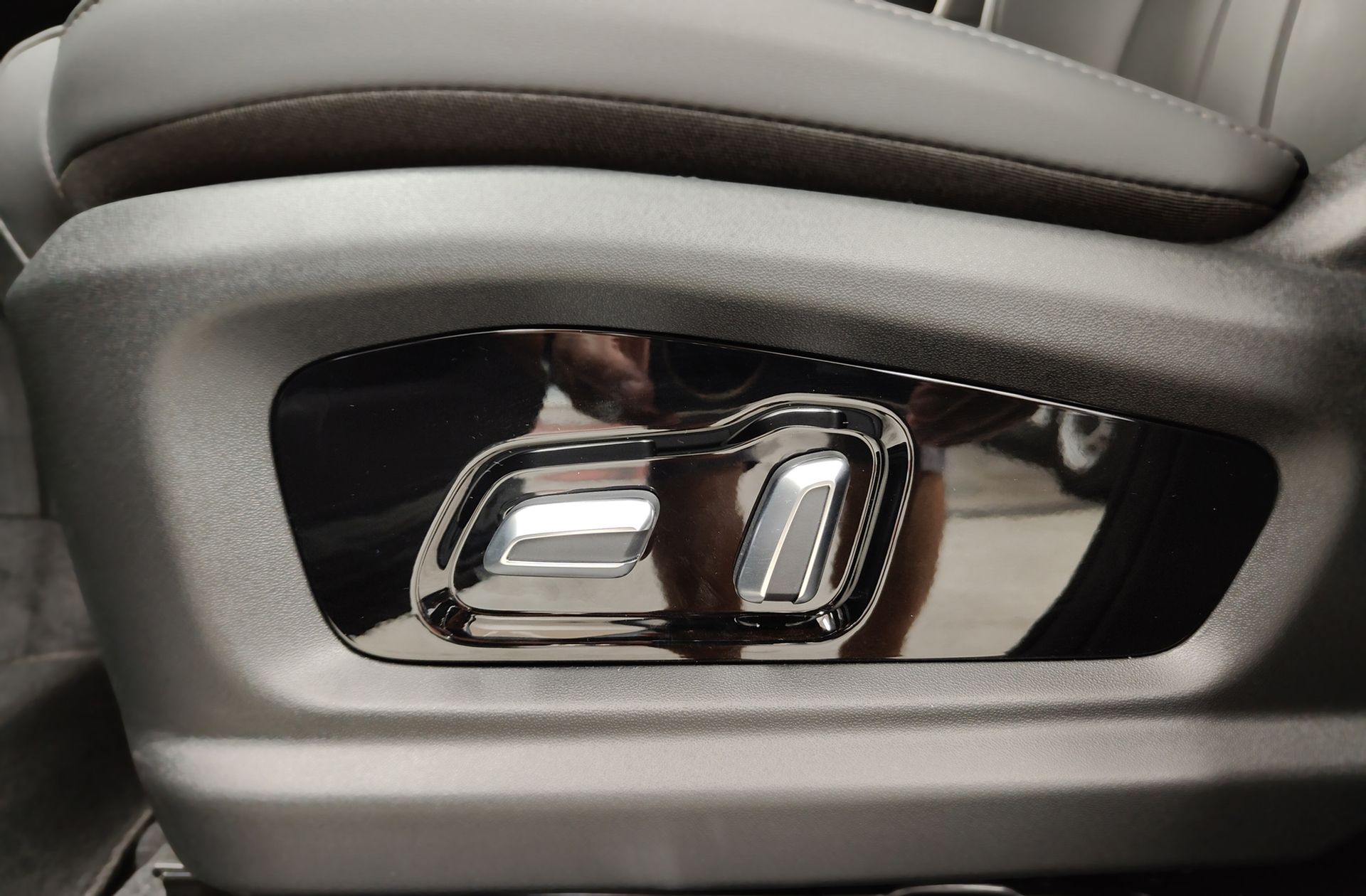 Jaecoo 7 1.5 T-GDi PHEV +1DHT Select FWD - foto 13