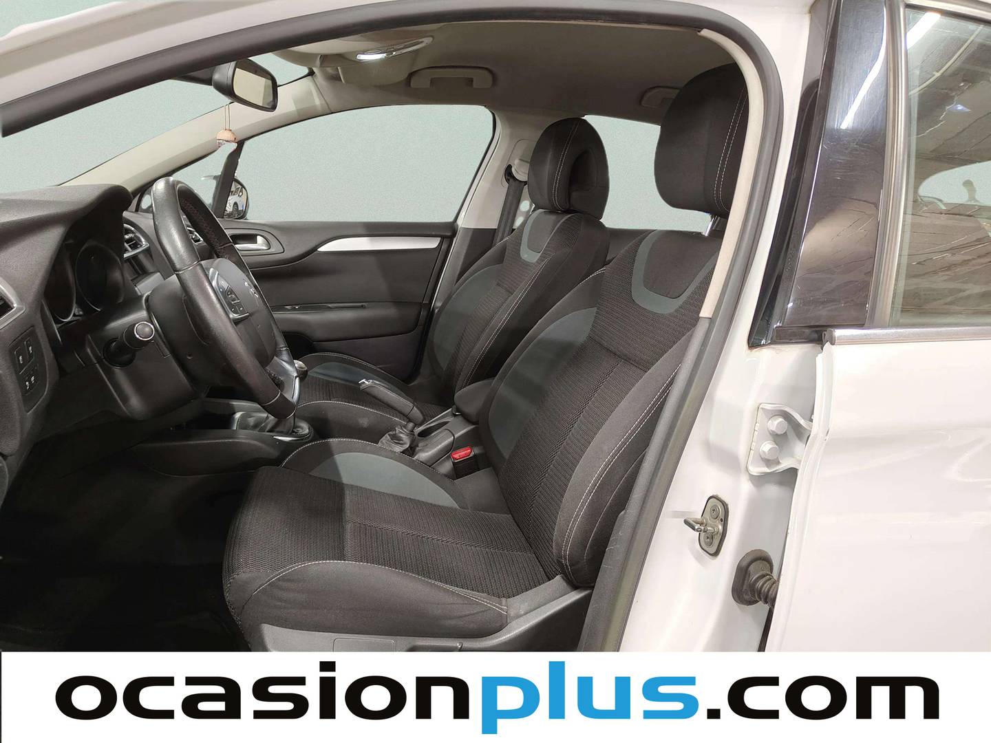 Foto asientos delanteros Citroën C4 Citroën C4 1.6 e-HDI Collection (114 CV)