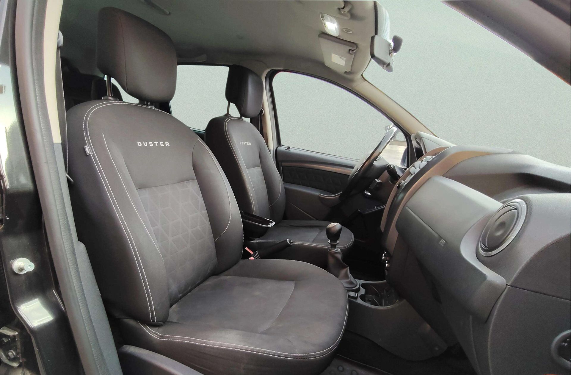 Dacia Duster Laureate TCe 4x2 - foto 16