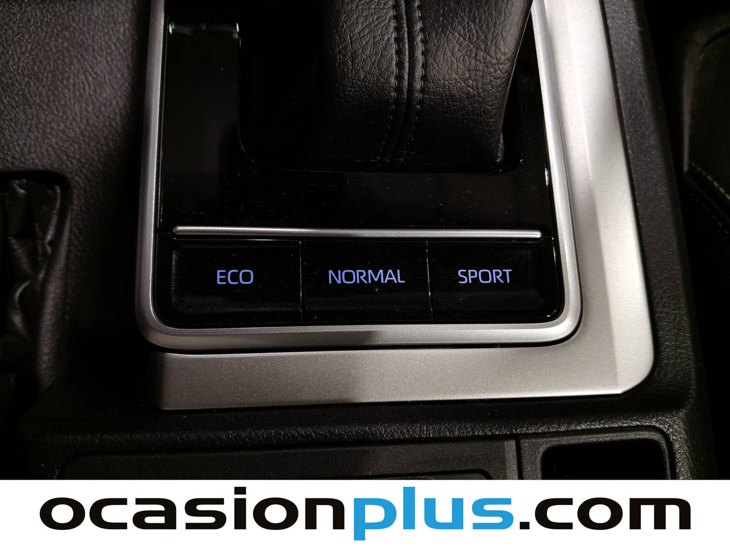 Toyota Land Cruiser Toyota Land Cruiser 2.8 D-4D VXL Aut. (177 CV) 7 Plazas seminuevo