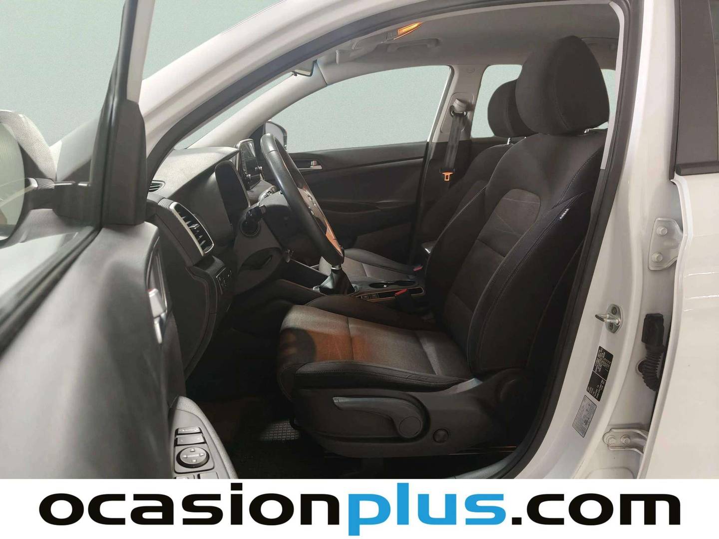 Foto asientos delanteros Hyundai Tucson Hyundai Tucson 1.6 CRDI 48V SLE 4x2 (116 CV)