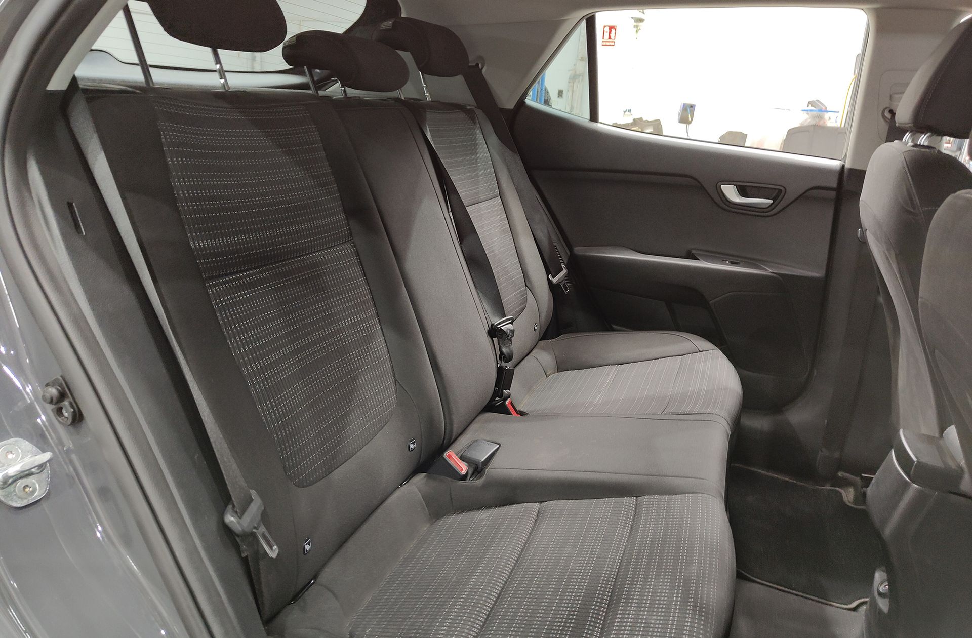 Kia Stonic 1.0 T-GDi MHEV Drive iMT - foto 16