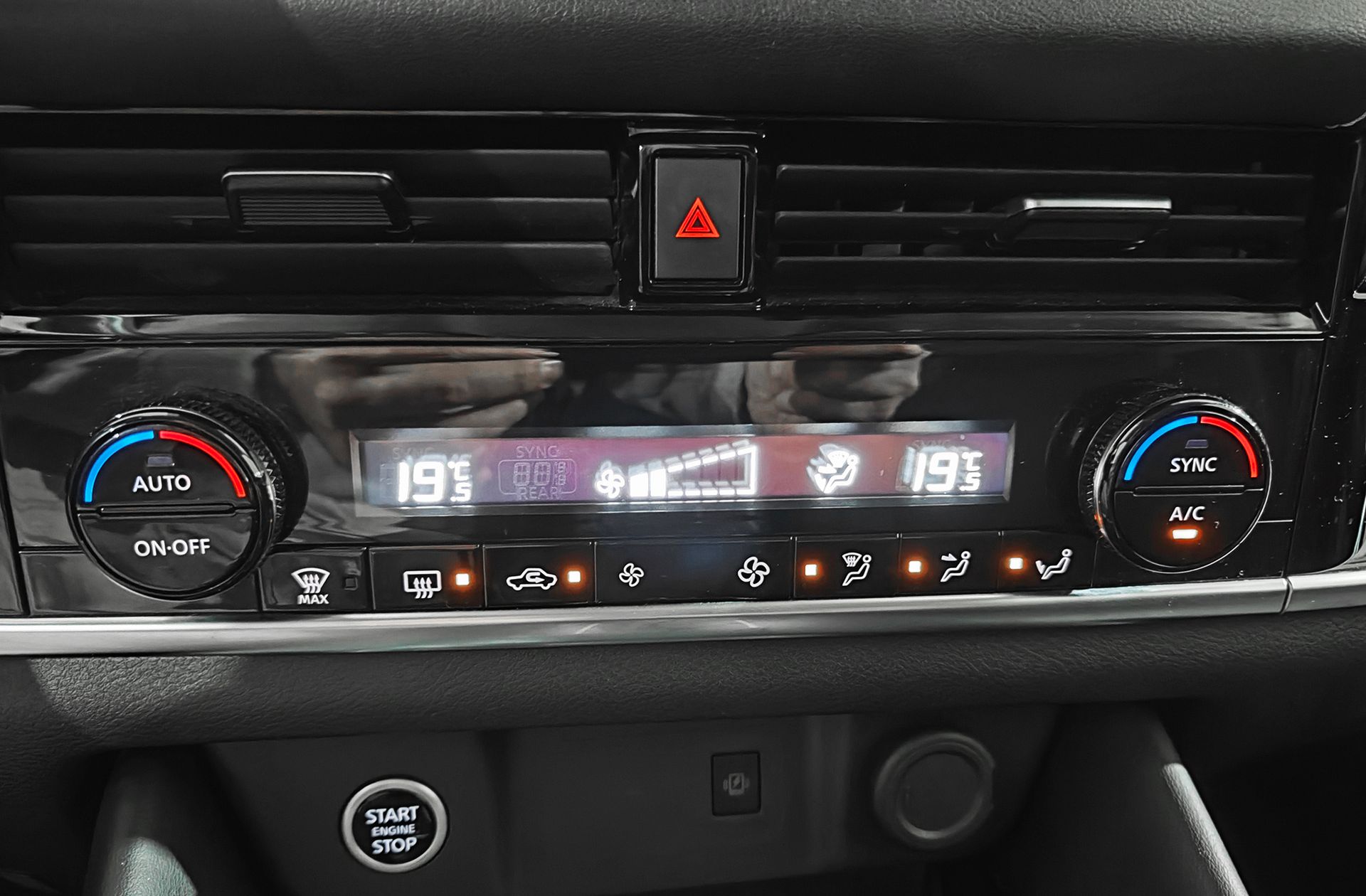 Nissan Qashqai DIG-T 160 N-Connecta Xtronic - foto 31
