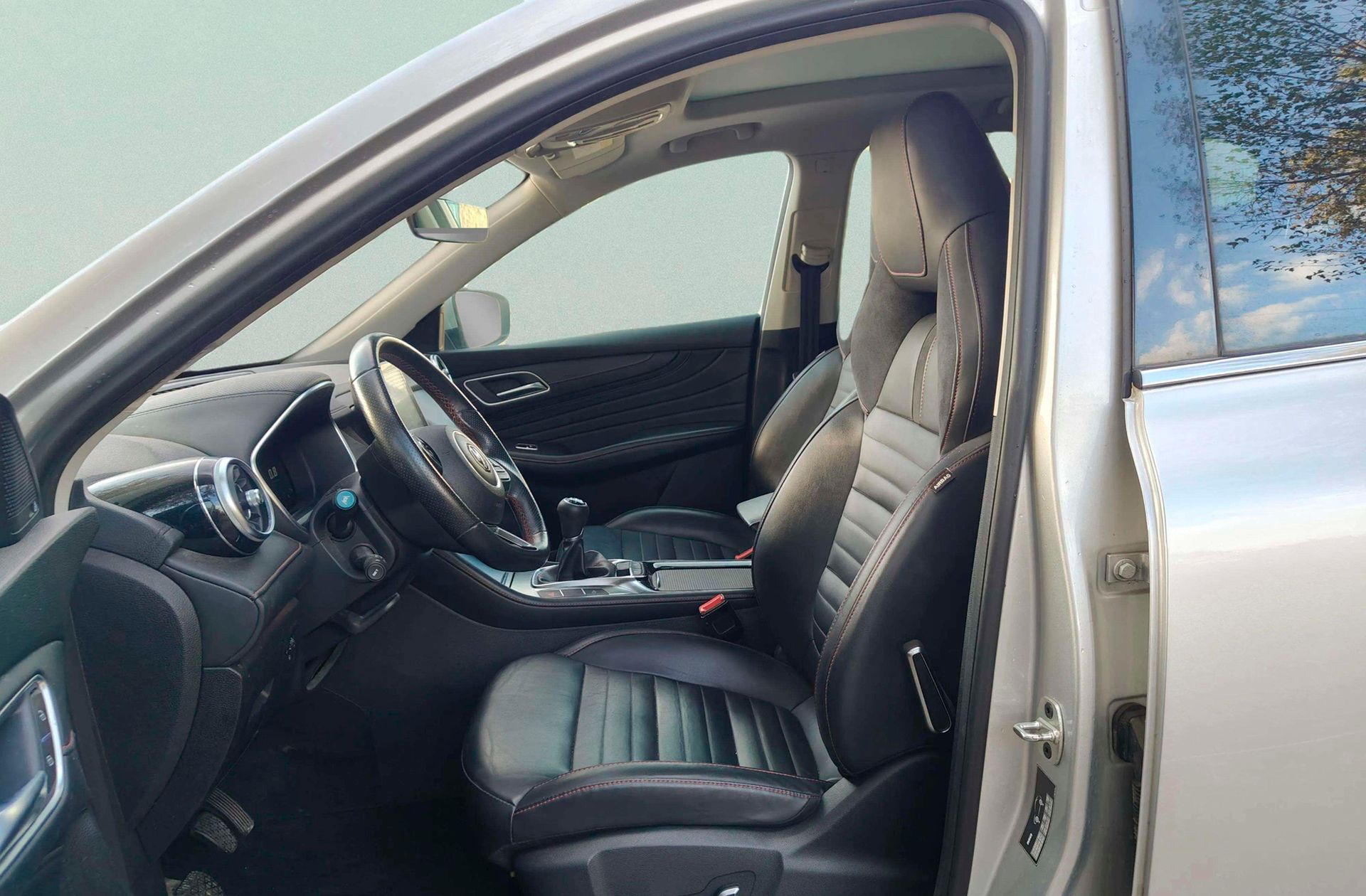 MG HS 1.5 Turbo GDI Luxury - foto 13