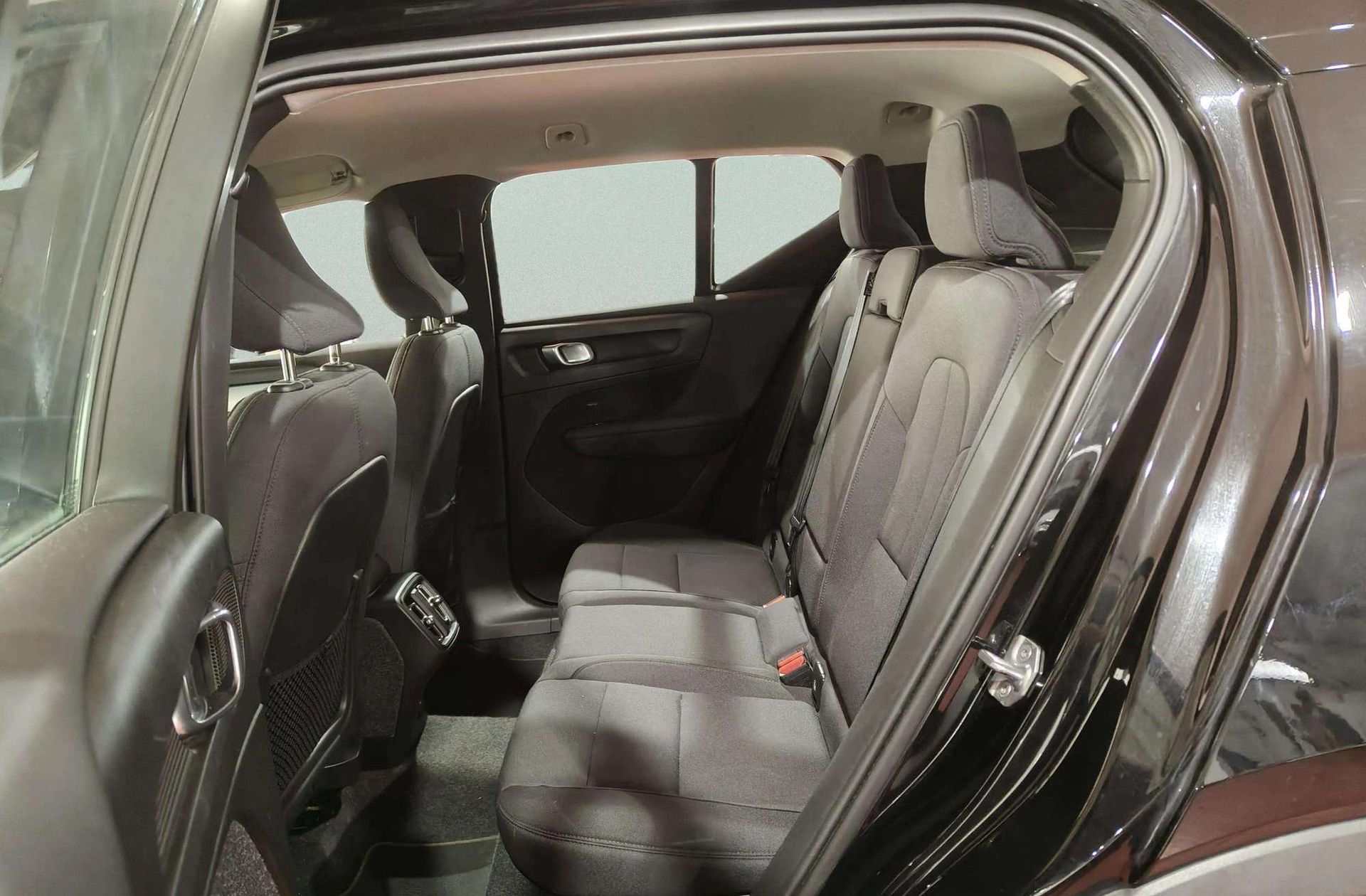Volvo XC40 T2 Momentum Pro - foto 11
