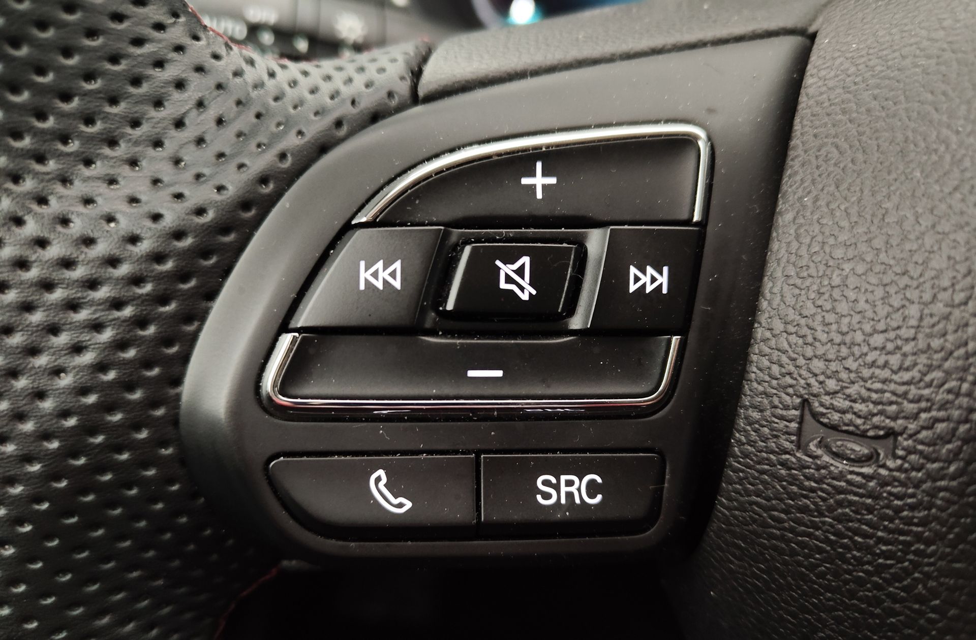 MG HS 1.5 Turbo GDI Comfort DCT - foto 21