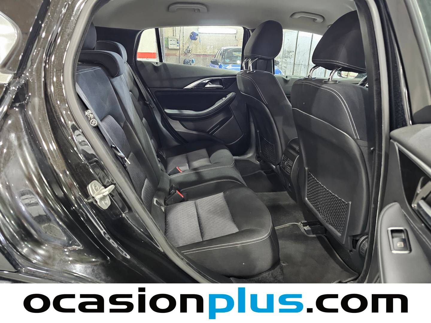 Foto Infiniti Q30 Infiniti Q30 2.2D Premium 7DCT (170 CV)