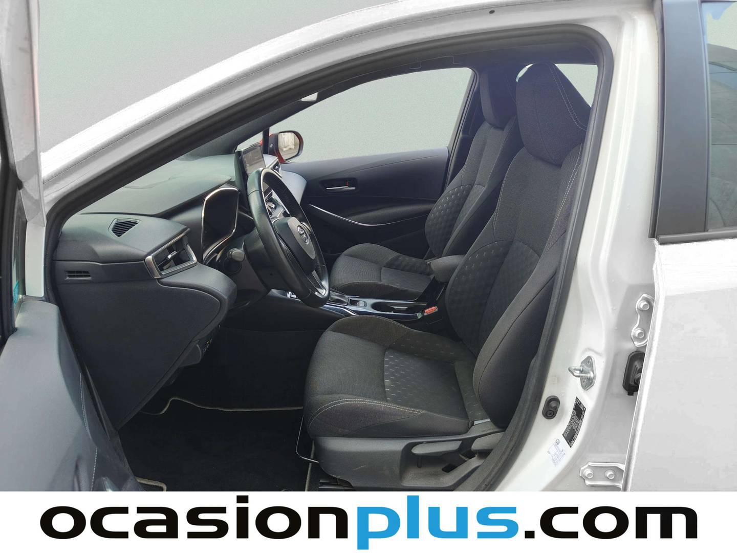 Foto asientos delanteros Toyota Corolla Toyota Corolla 140H Active Plus (140 CV)