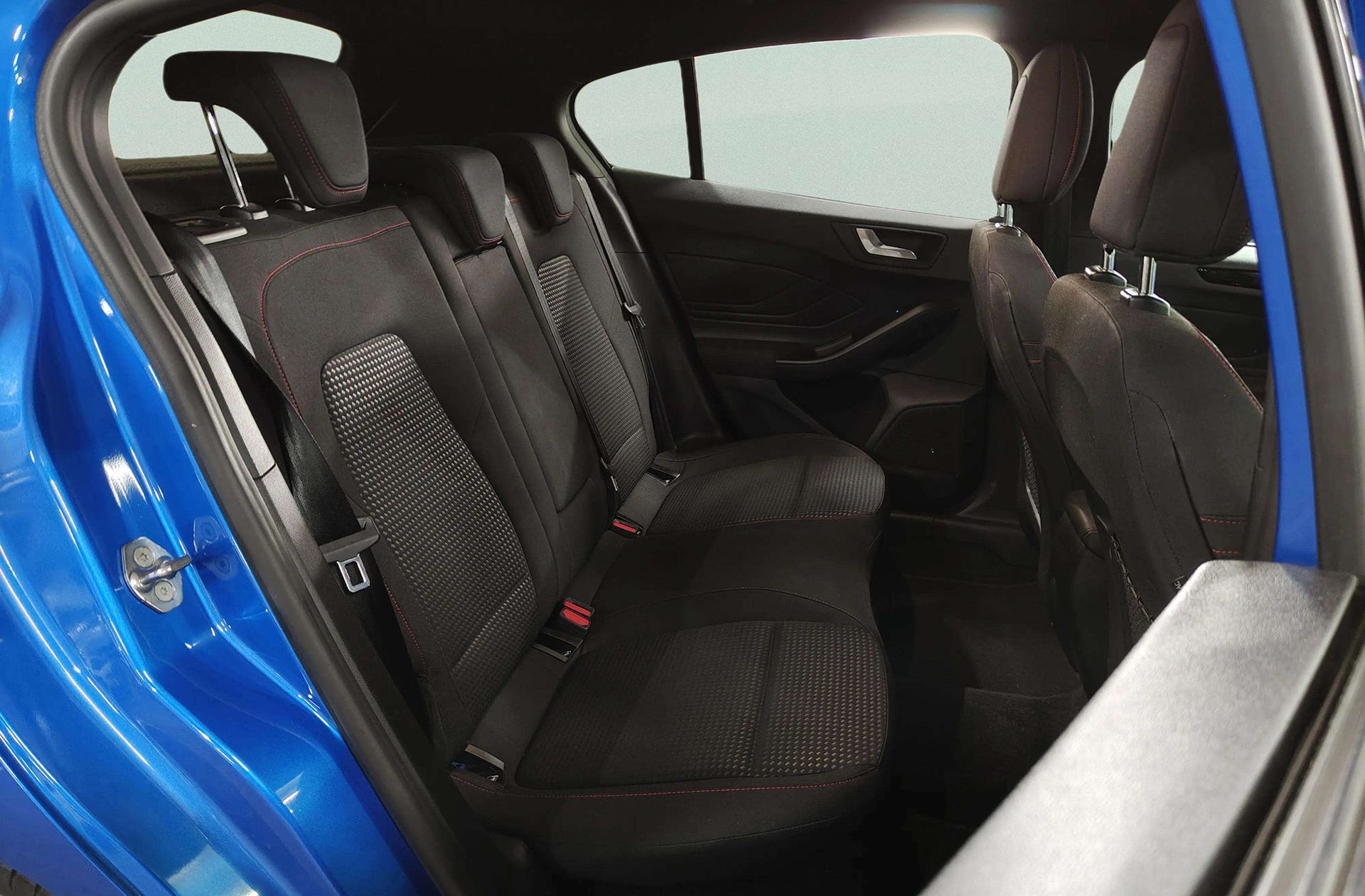 Ford Focus 1.0 EcoBoost ST-Line - foto 19