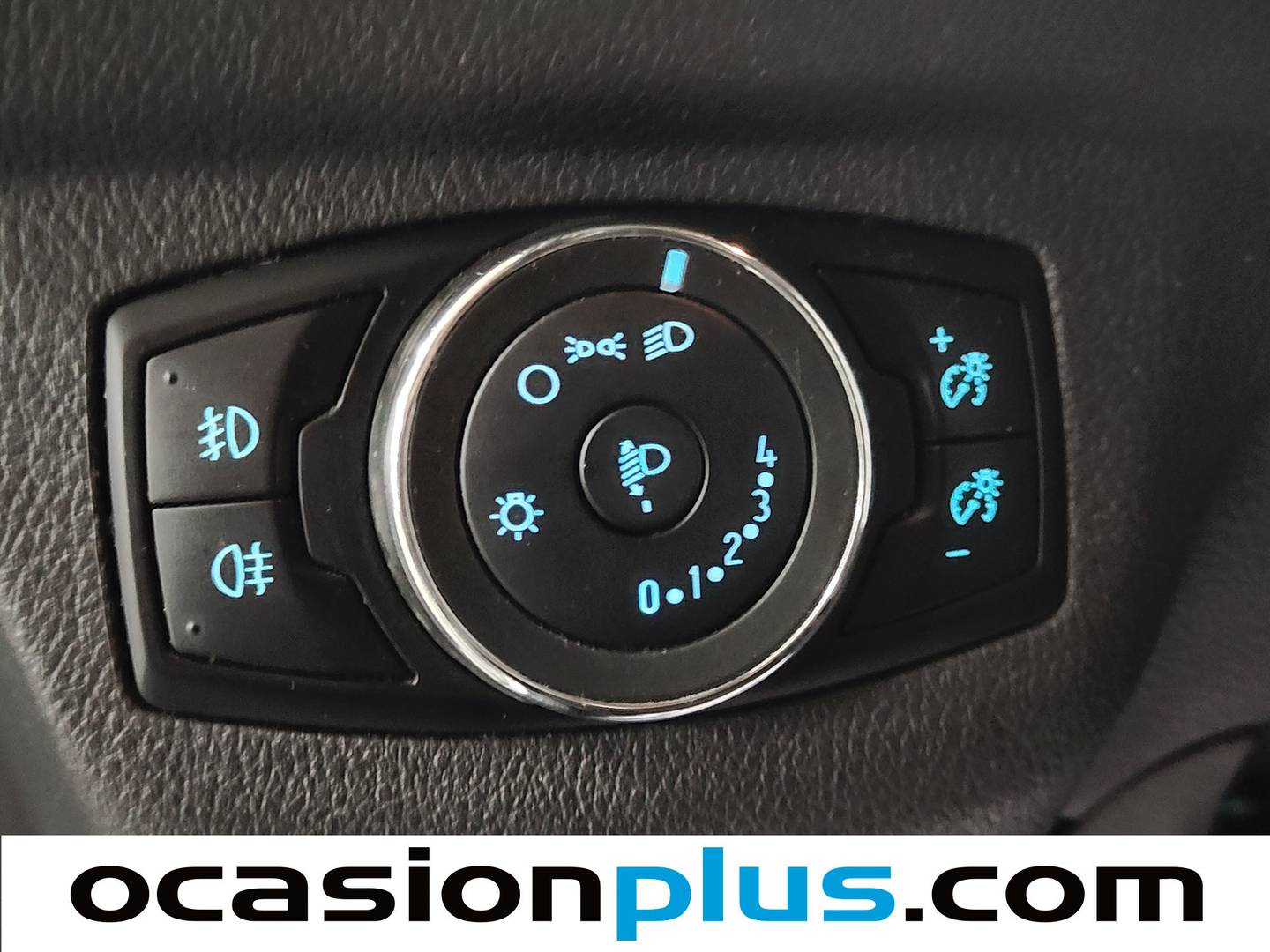 Extras y acabados del Ford Transit Courier Ford Transit Courier 1.6 TDCI Ambiente (95 CV) Isotermo