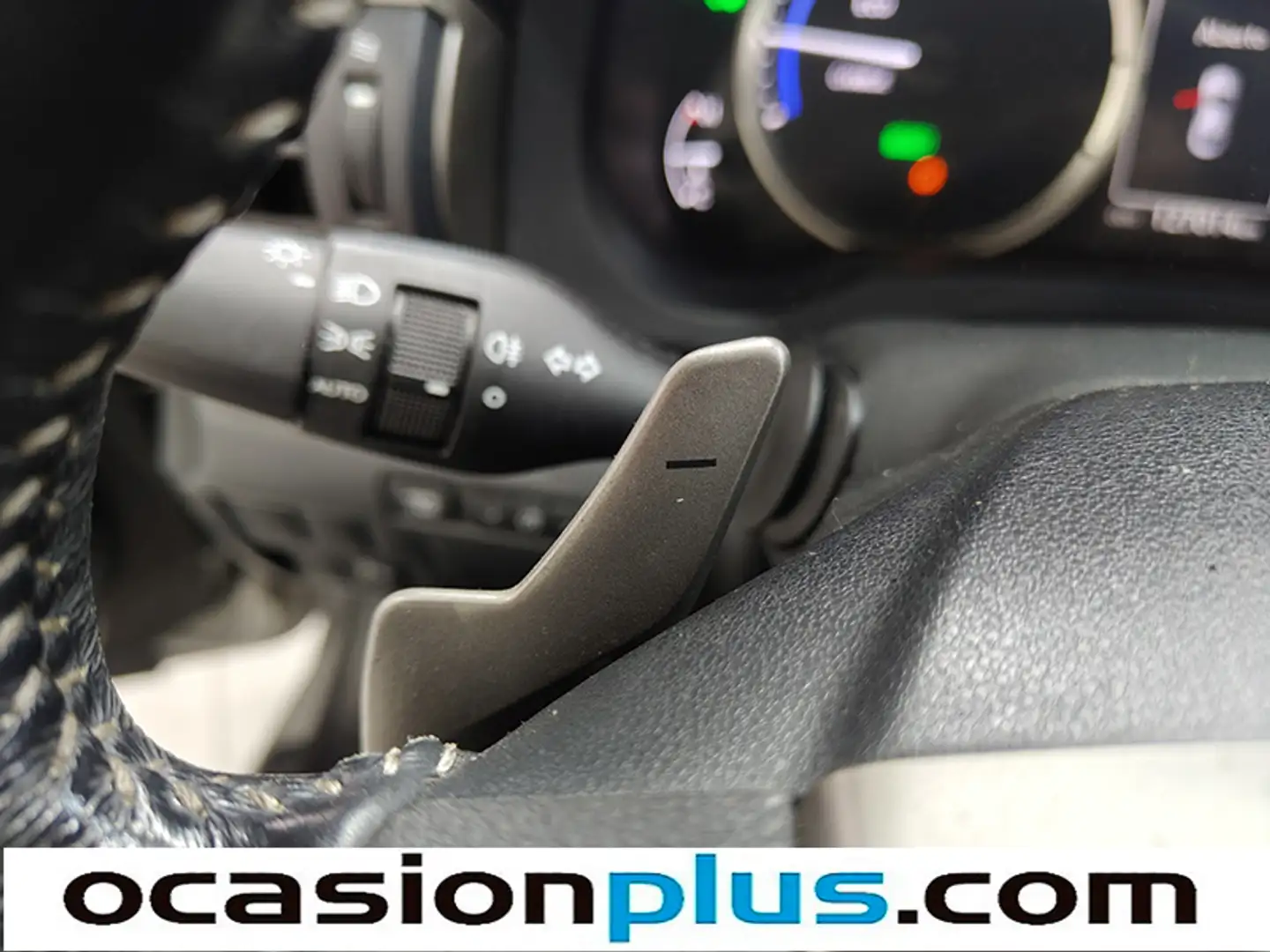 Foto Lexus RC Lexus RC 300h Executive (223 CV)