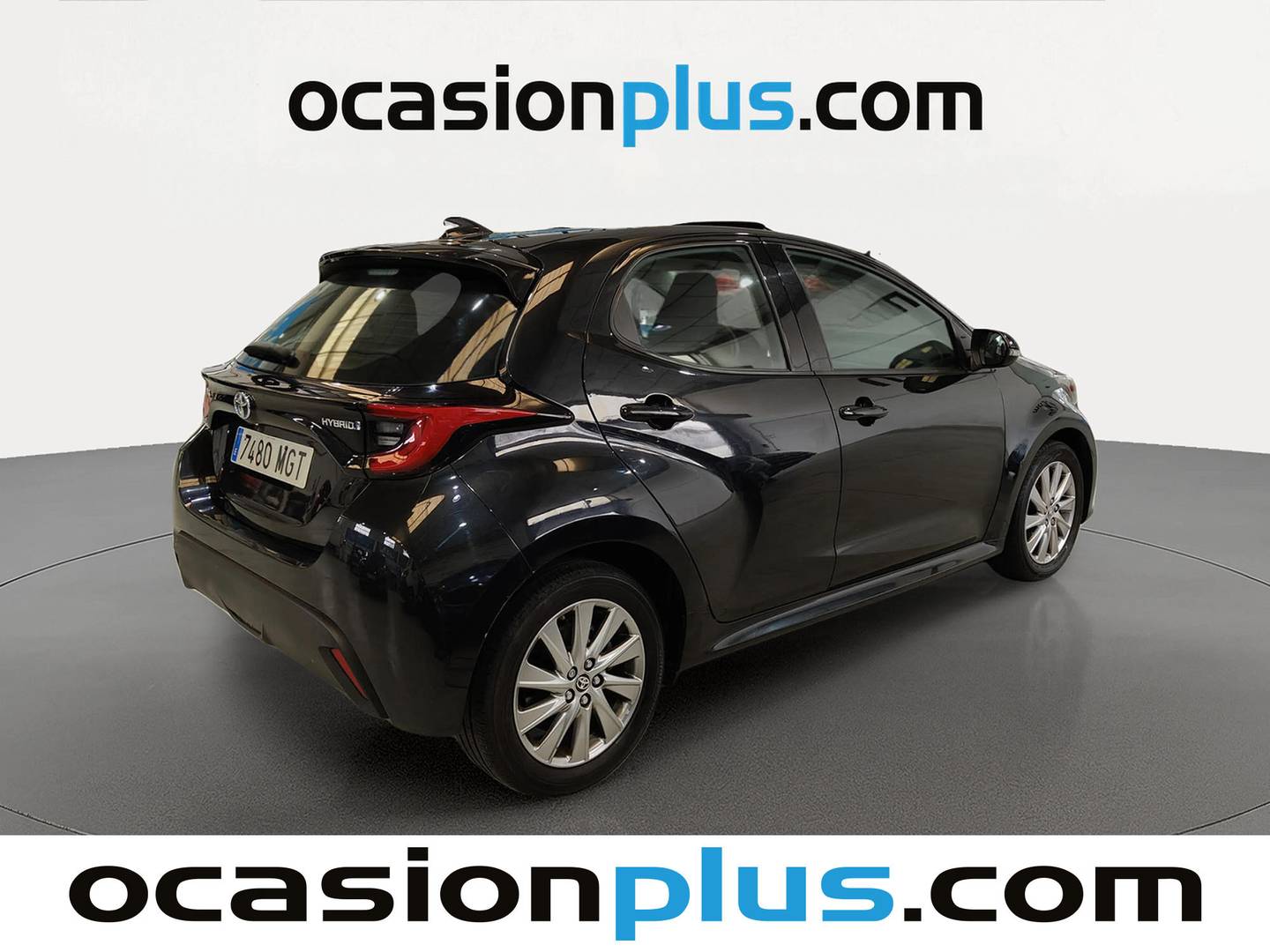 Foto trasera Toyota Yaris Toyota Yaris 120H Active Tech (116 CV) derecha