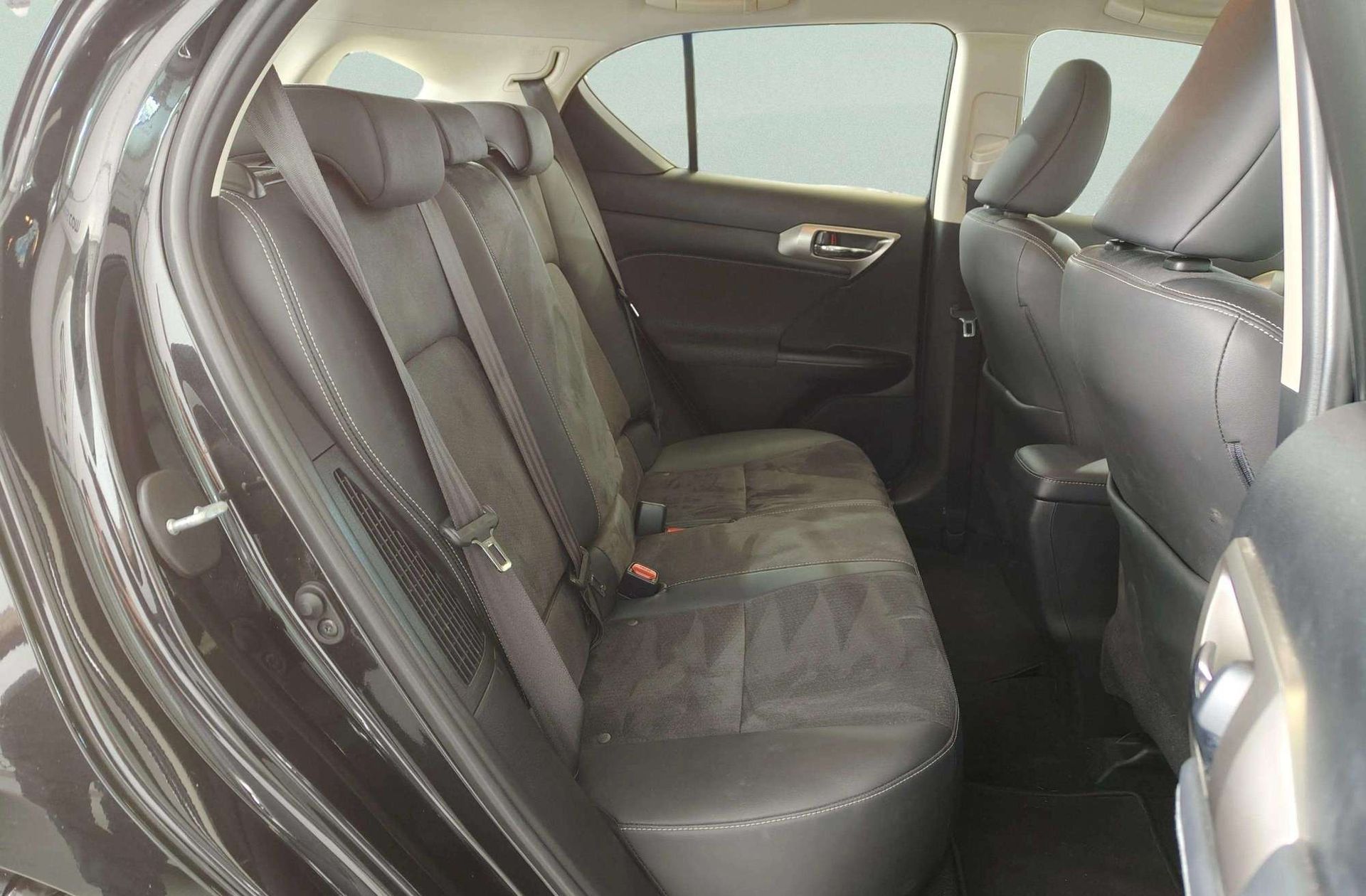 Lexus CT 200h Executive - foto 17
