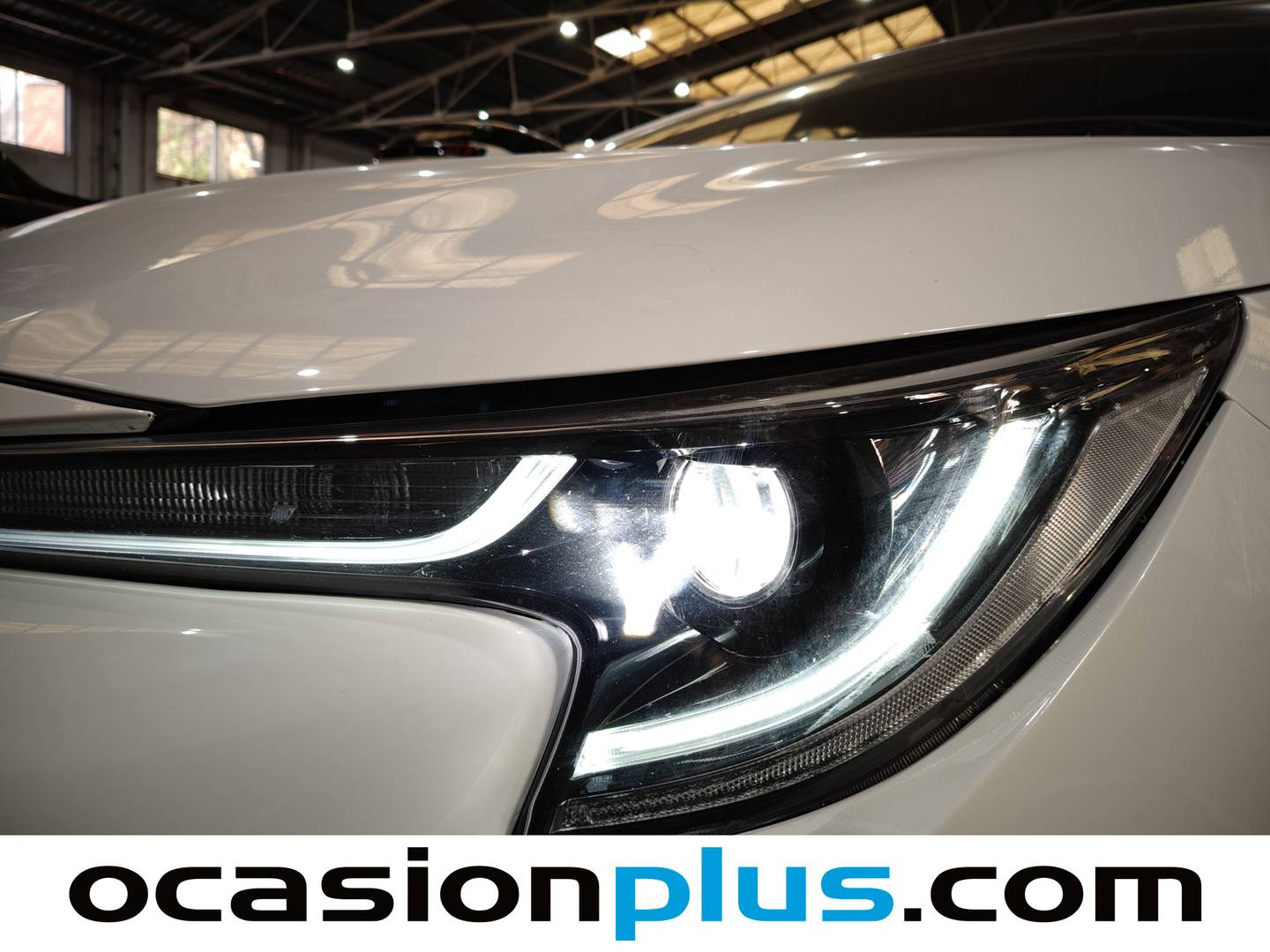 Acabados Toyota Corolla Toyota Corolla Touring Sport 125H Style E-CVT (122 CV)