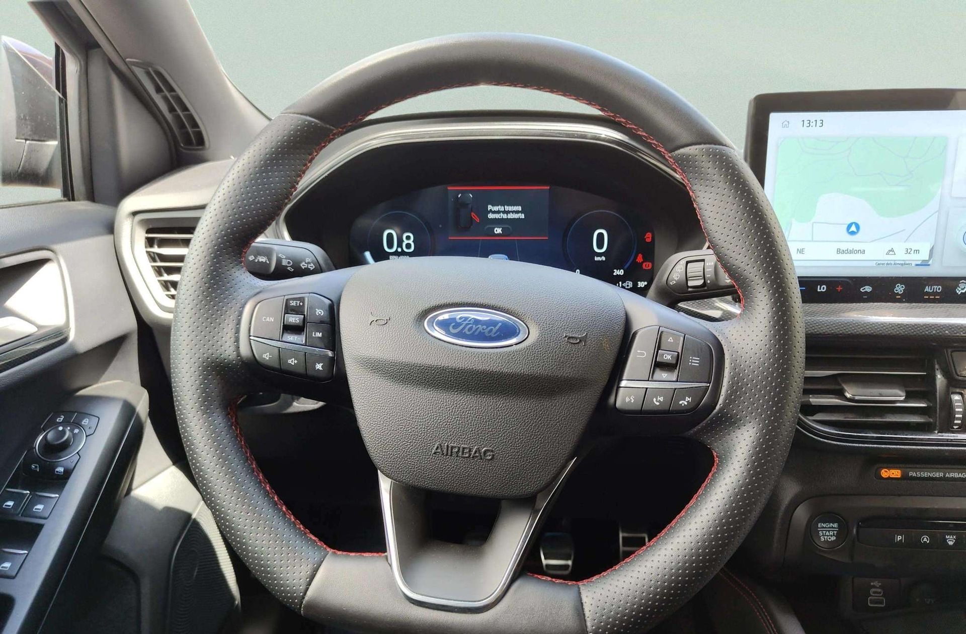 Ford Focus 1.0 EcoBoost MHEV ST-Line - foto 33