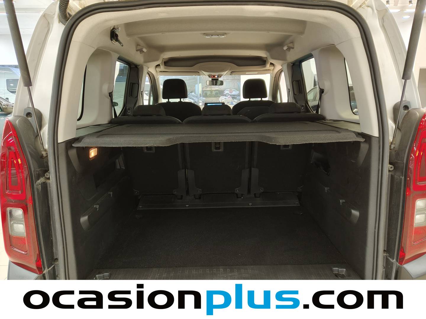 Foto Citroën Berlingo Citroen Berlingo BlueHDi 100 S&S Talla M Shine  (102 CV)